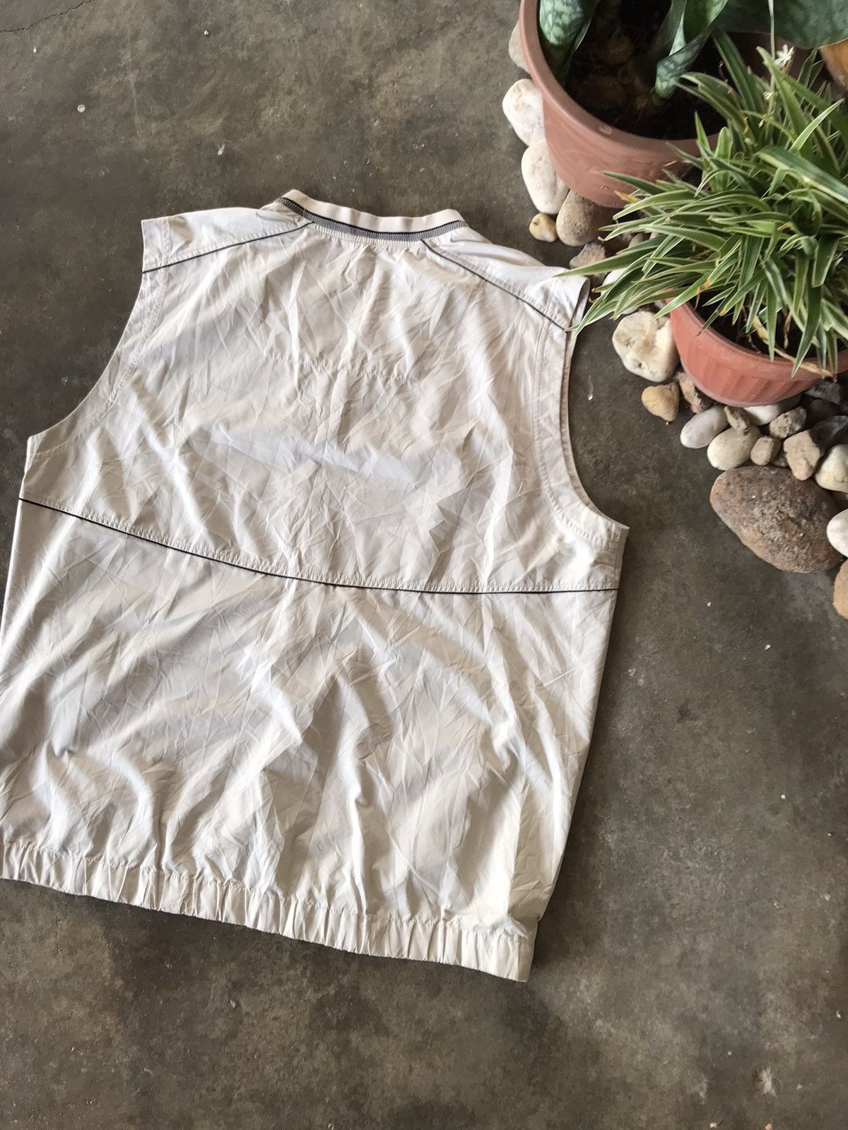 Nike VINTAGE NIKE Golf Light Vest V Neck 🔥 Size US XL / EU 56 / 4 - 10 Thumbnail