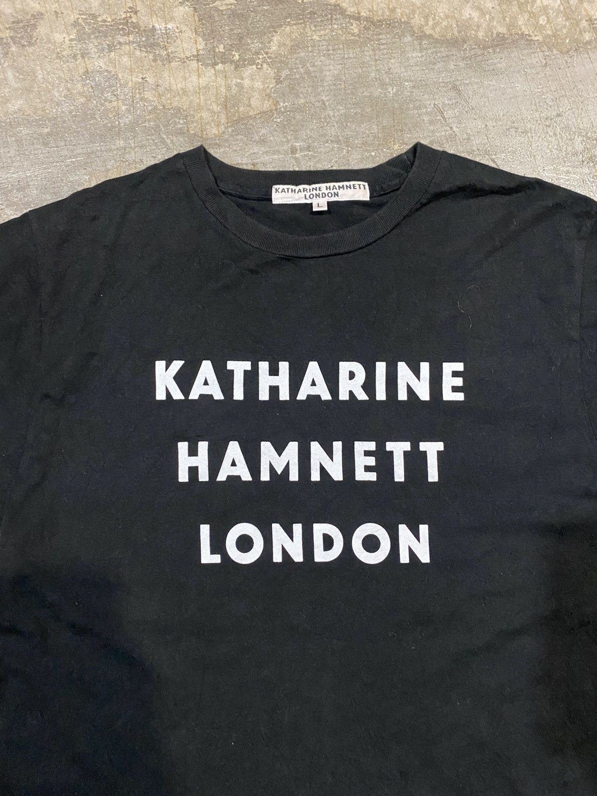 Katharine Hamnett London Vtg Logo tee Size US L / EU 52-54 / 3 - 3 Thumbnail