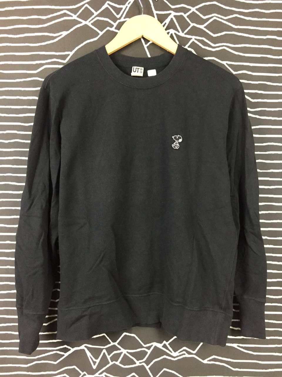 Kaws × Peanuts × Uniqlo KAWS x Peanuts x Uniqlo Snoopy Sweatshirt Size US L / EU 52-54 / 3 - 2 Thumbnail