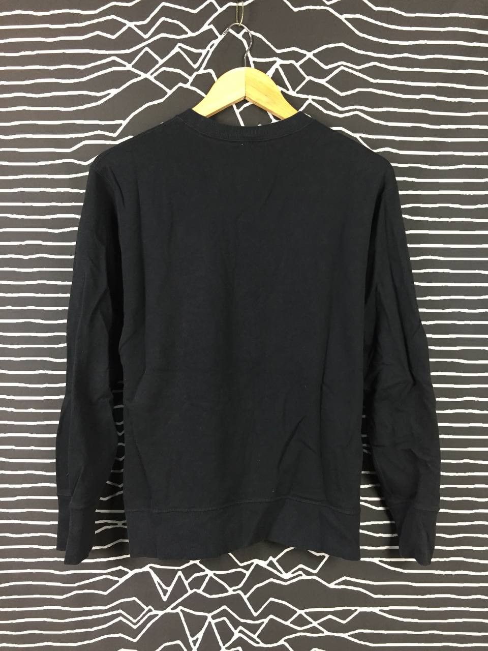 Kaws × Peanuts × Uniqlo KAWS x Peanuts x Uniqlo Snoopy Sweatshirt Size US L / EU 52-54 / 3 - 7 Thumbnail