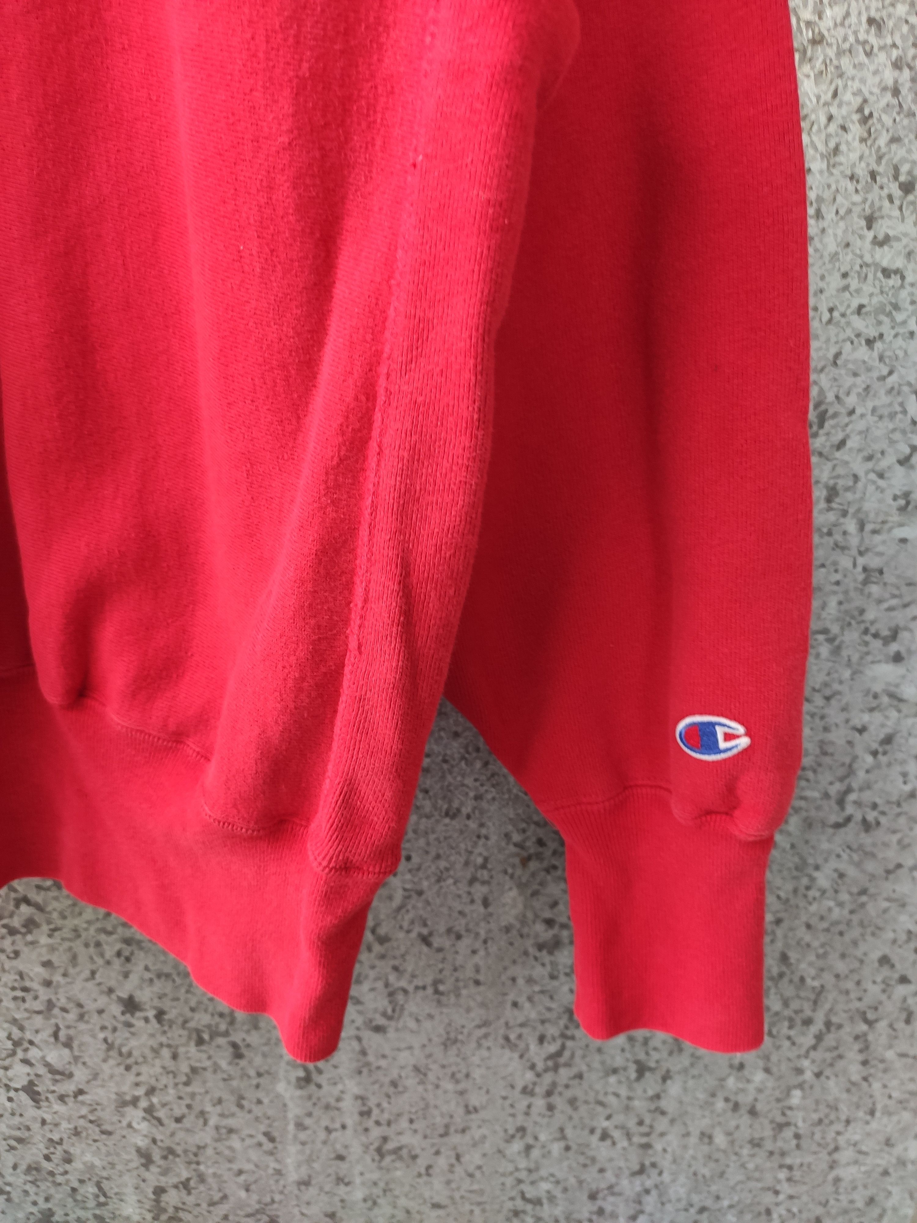 Champion Vtg Champion sweatshirt distressed Champion reverse weave Size US L / EU 52-54 / 3 - 5 Thumbnail