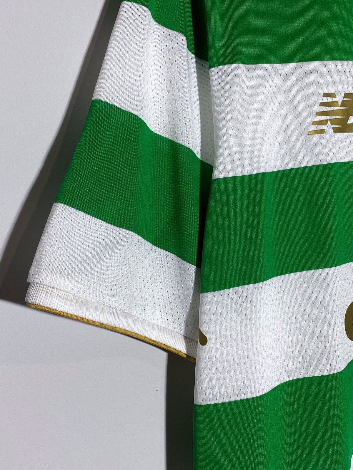 New Balance FC Celtic 2017/18 New Balance Football Shirt Size US XL / EU 56 / 4 - 4 Thumbnail