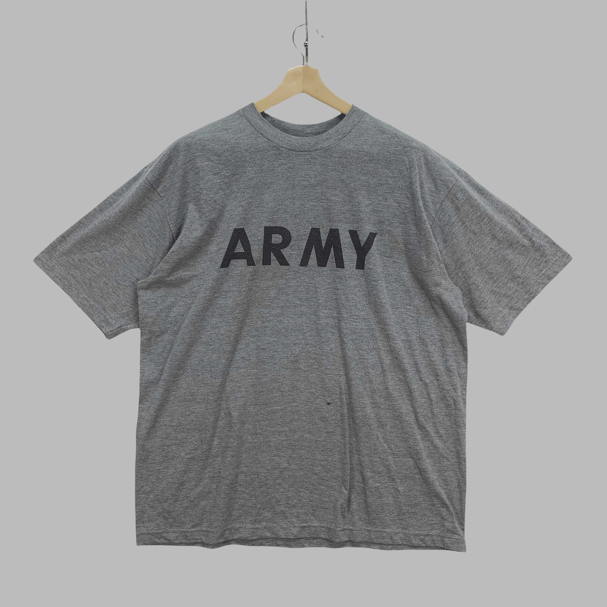 Vintage Vintage ARMY Training Fitness Uniform T Shirts #3729-130 Size US XL / EU 56 / 4 - 1 Thumbnail