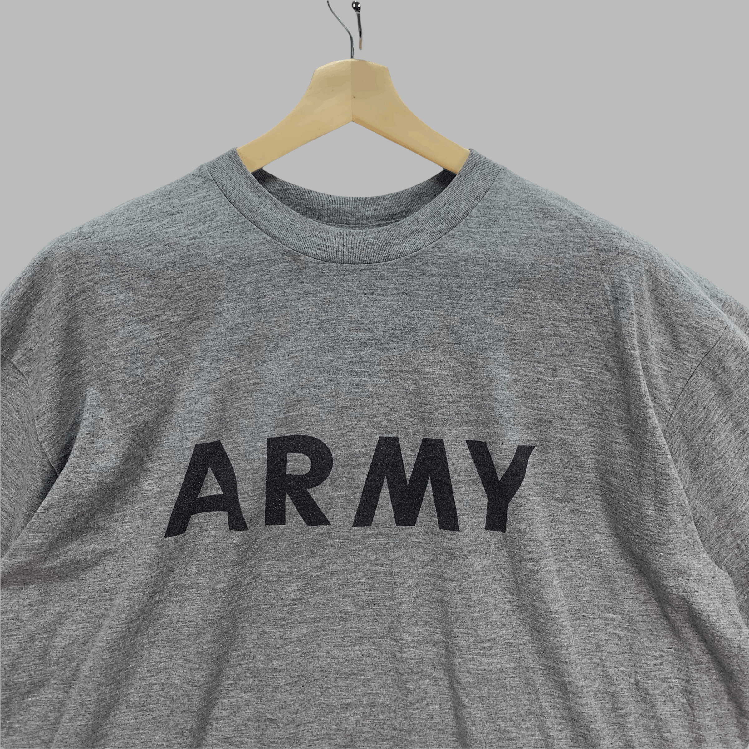 Vintage Vintage ARMY Training Fitness Uniform T Shirts #3729-130 Size US XL / EU 56 / 4 - 2 Thumbnail