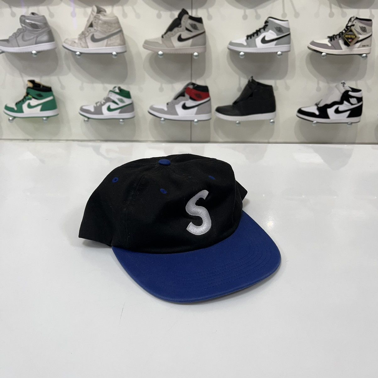 Supreme Supreme S Logo Hat Black/Blue Size ONE SIZE - 1 Thumbnail