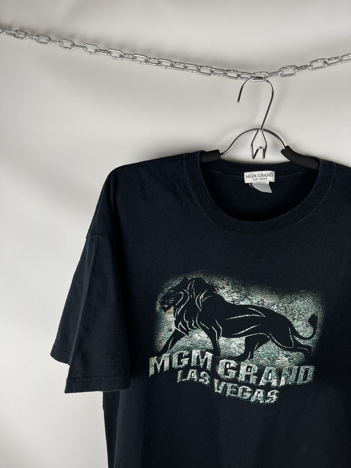 Vintage MGM Grand Las Vegas vintage made in USA lion big logo tee Size US XL / EU 56 / 4 - 2 Thumbnail