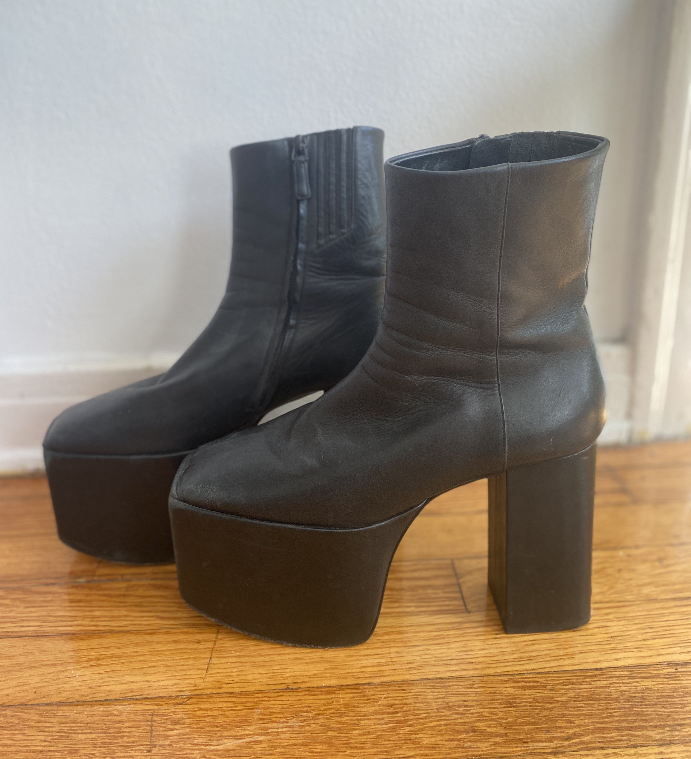 Balenciaga Iconic Balenciaga Platform Boot Size US 6.5 / EU 39-40 - 1 Thumbnail
