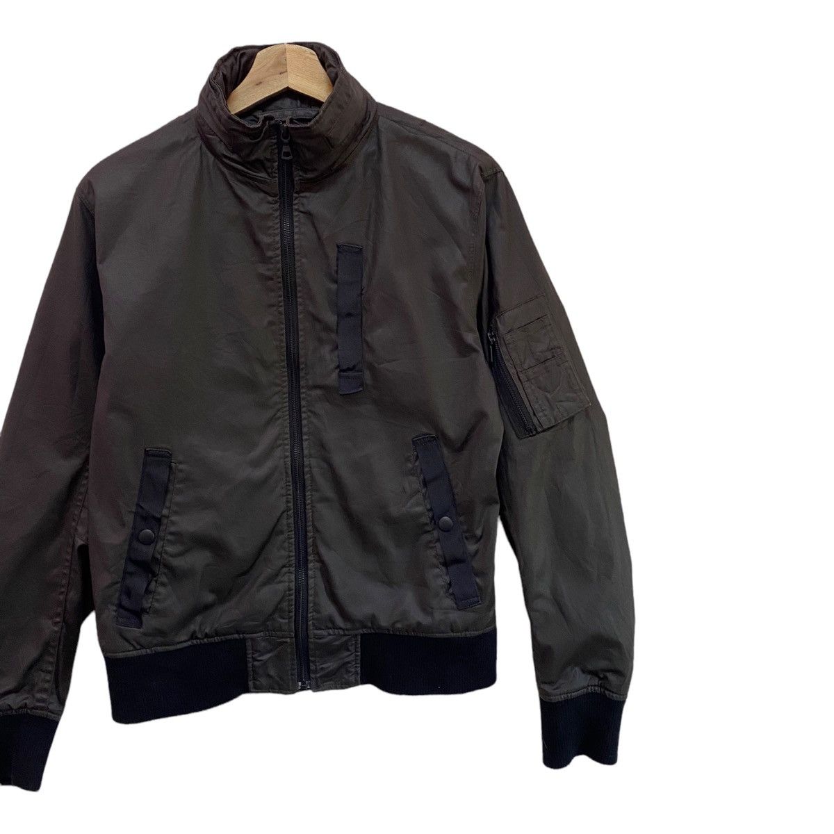 Undercover × Uniqlo SAMPLE JAPAN COATED CLOTH HYBRID BOMBER JACKET Size US M / EU 48-50 / 2 - 8 Thumbnail