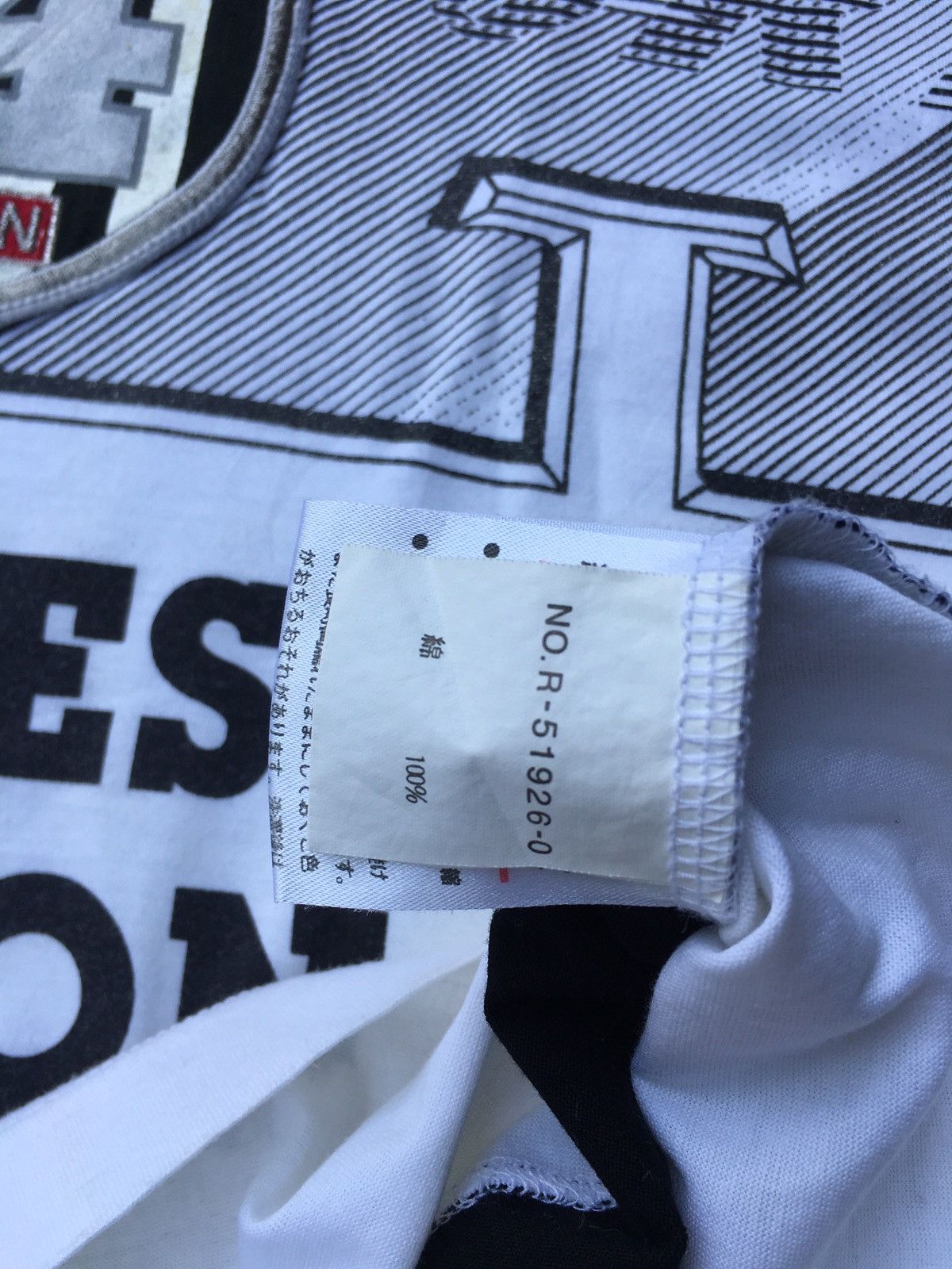 Vintage Rare Hardy Amies Sport London Tshirt