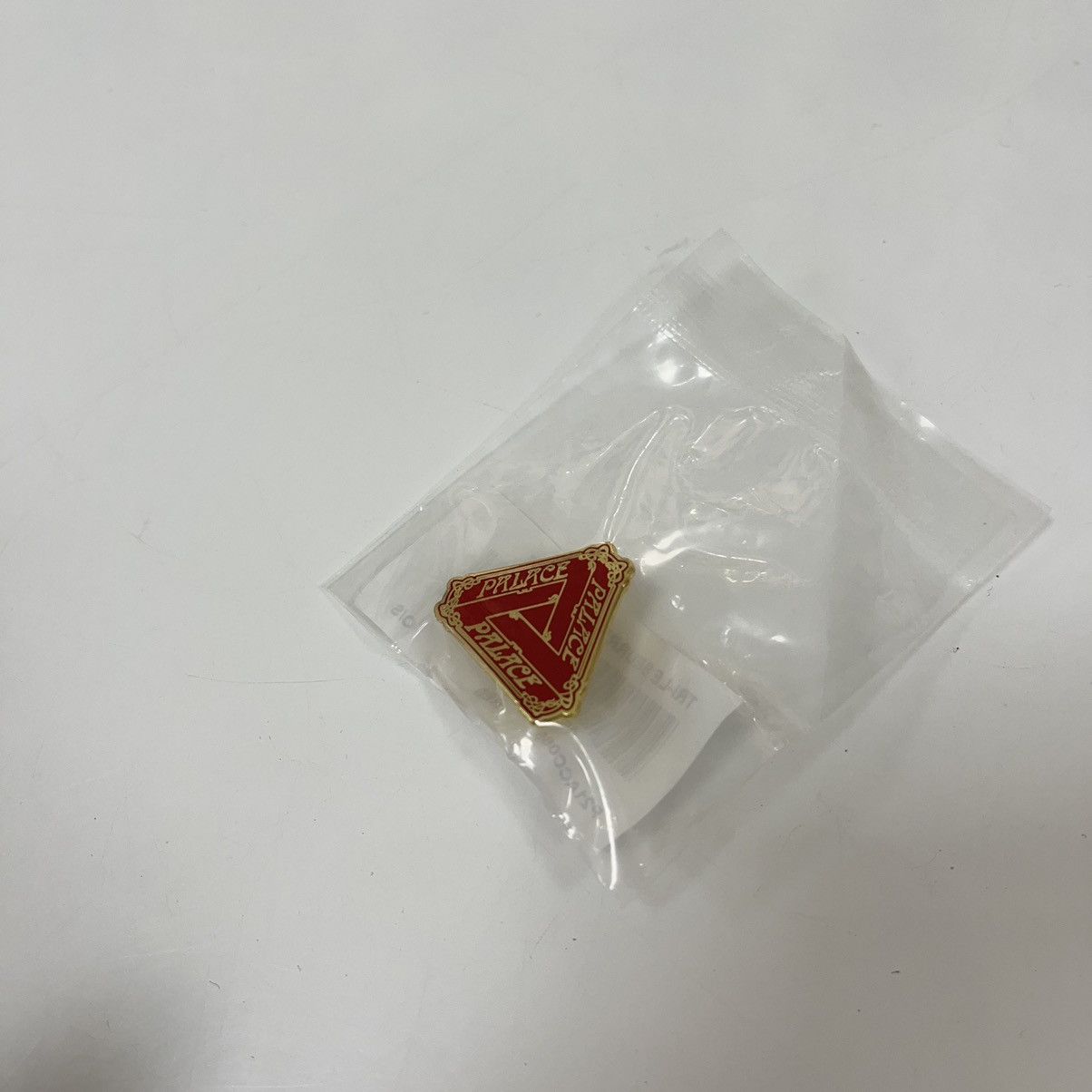 Palace Palace Tri-Le Beurre Pin Badge Size ONE SIZE - 1 Preview