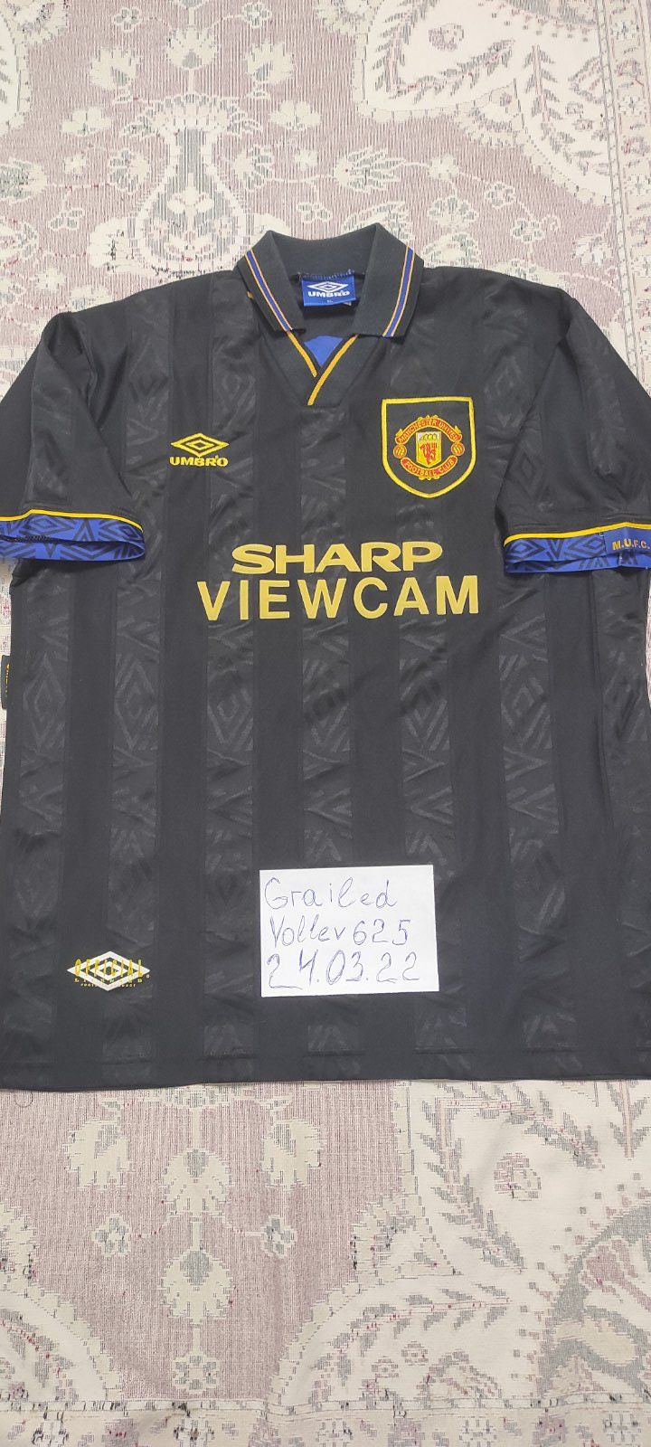 Exclusif : Le Maillot Domicile De Leeds United 25-26 Sera Blanc Avec Un Element De Design Unique