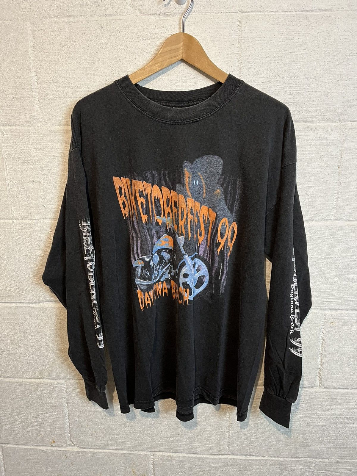 Vintage Vintage black Biketoberfest long sleeve shirt 1999 Size US XL / EU 56 / 4 - 1 Thumbnail