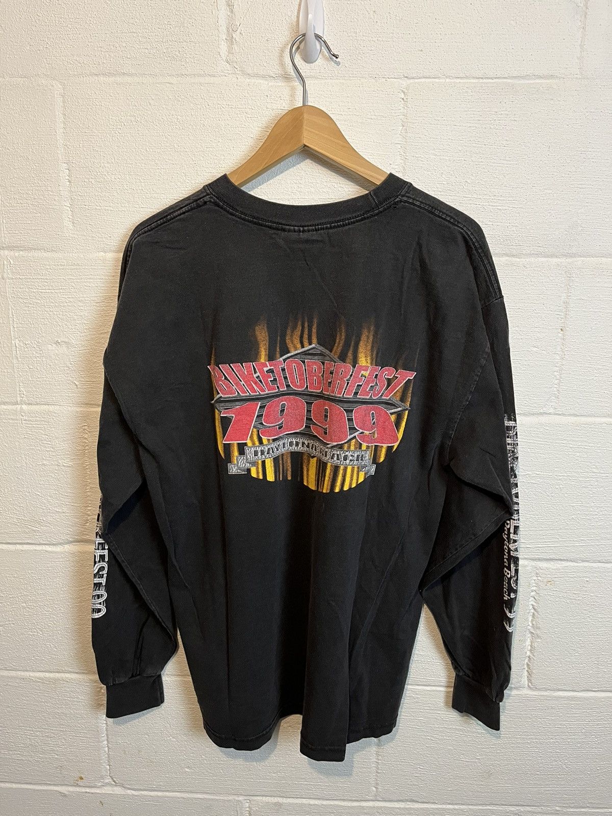 Vintage Vintage black Biketoberfest long sleeve shirt 1999 Size US XL / EU 56 / 4 - 4 Thumbnail