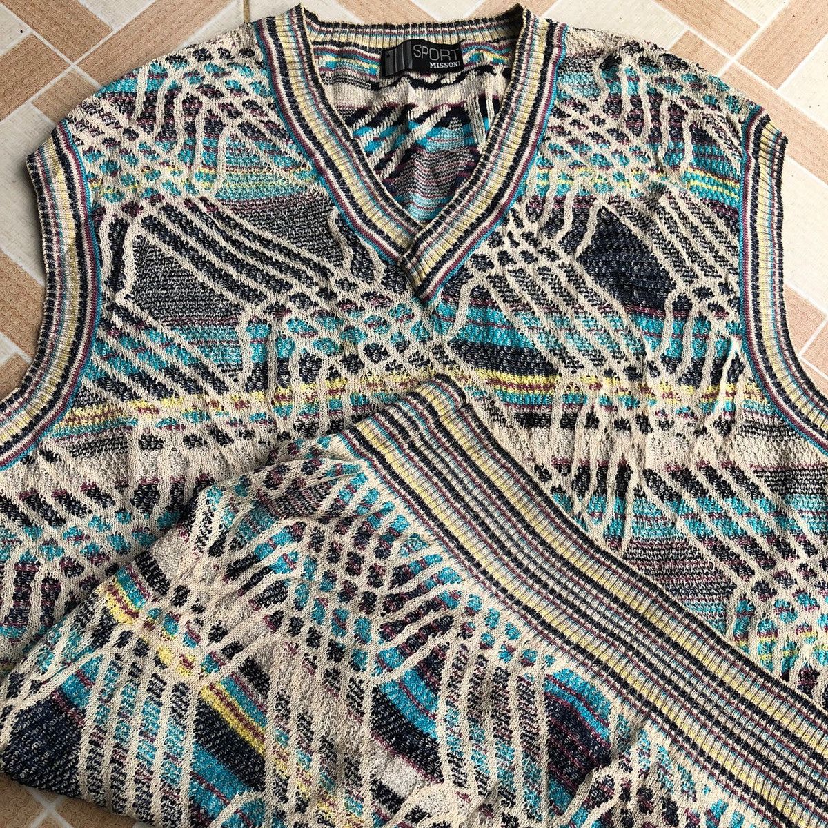 Missoni Missoni Wool Front V-neck Vest Size US M / EU 48-50 / 2 - 2 Thumbnail