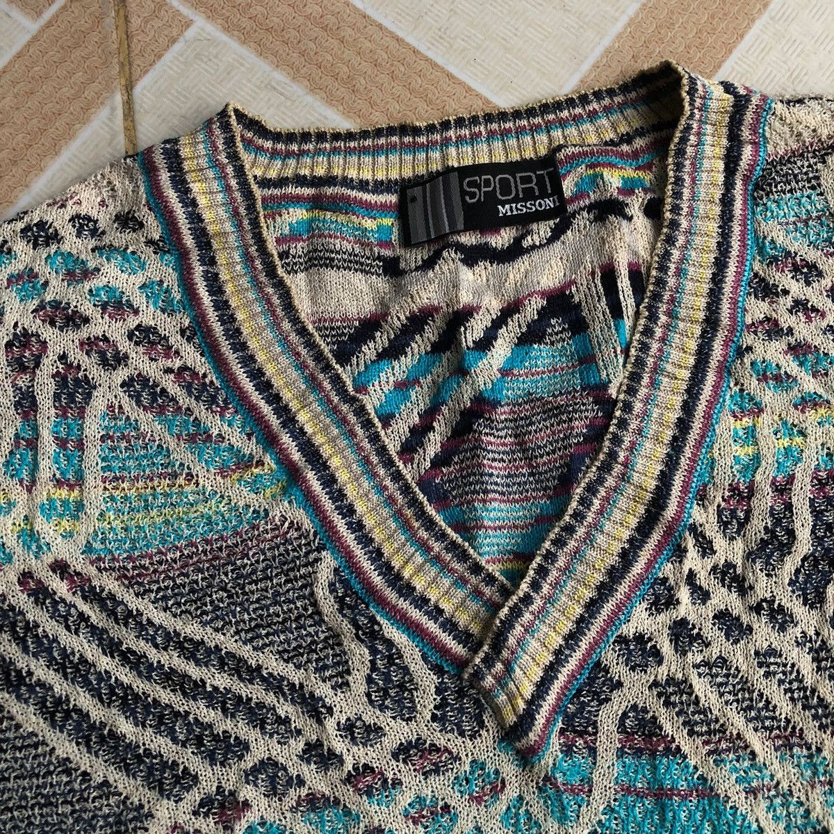 Missoni Missoni Wool Front V-neck Vest Size US M / EU 48-50 / 2 - 3 Thumbnail