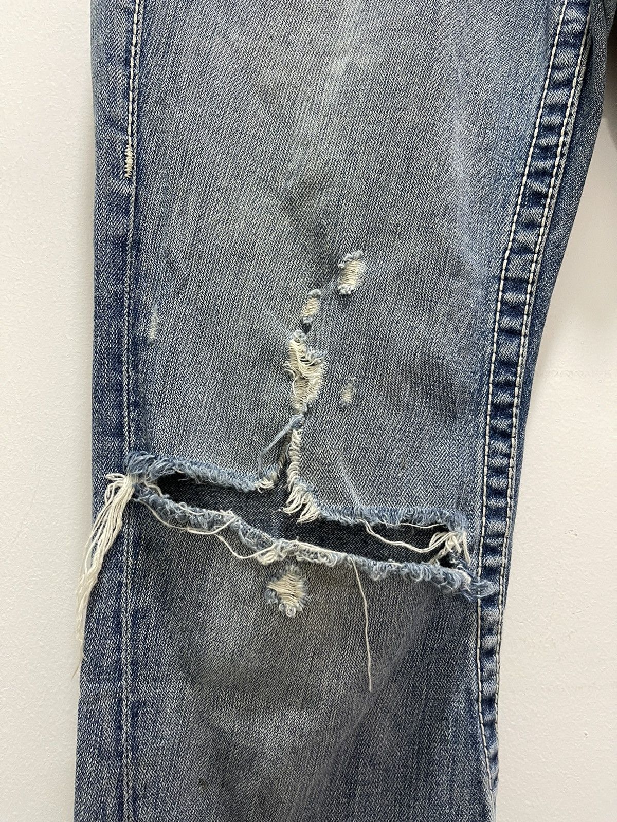True Religion TRUE RELIGION BOOTCUT DISTRESSED JEANS MADE IN USA Size US 29 - 5 Thumbnail