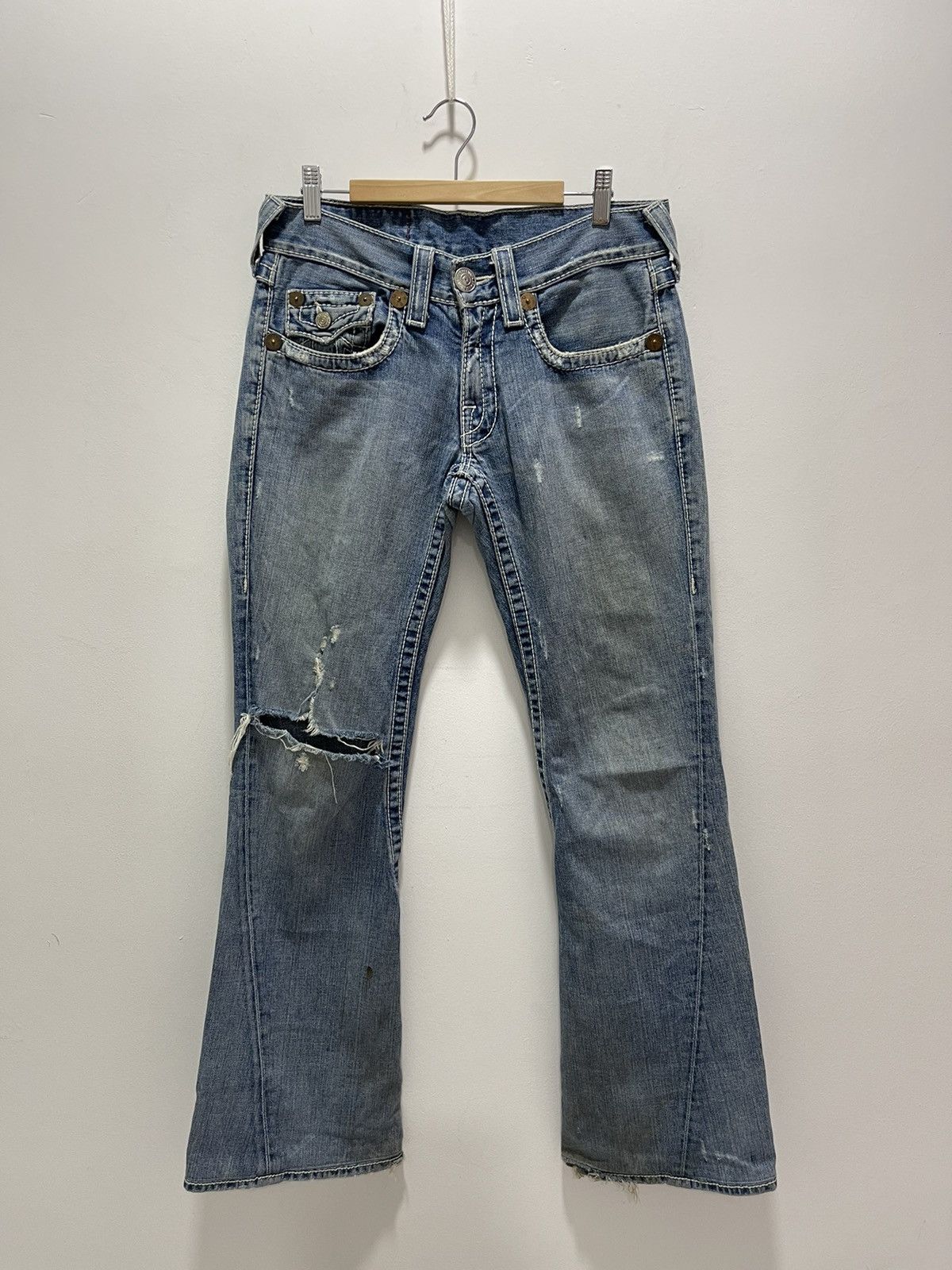 True Religion TRUE RELIGION BOOTCUT DISTRESSED JEANS MADE IN USA Size US 29 - 1 Thumbnail