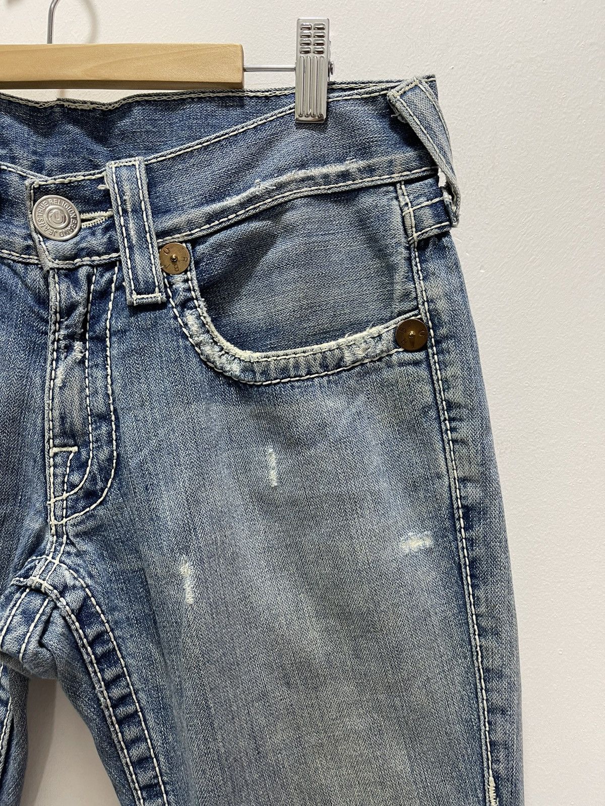 True Religion TRUE RELIGION BOOTCUT DISTRESSED JEANS MADE IN USA Size US 29 - 2 Thumbnail