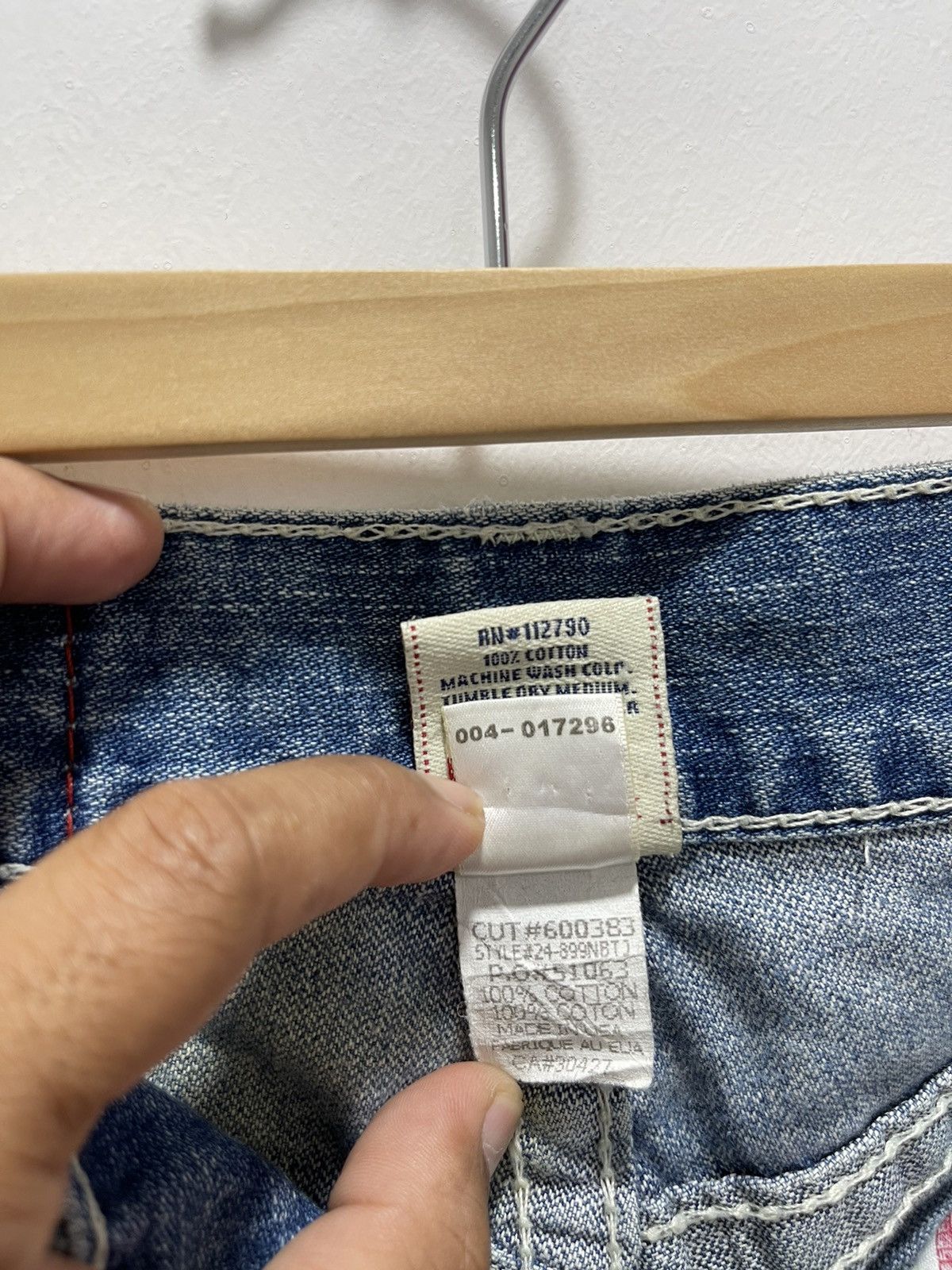 True Religion TRUE RELIGION BOOTCUT DISTRESSED JEANS MADE IN USA Size US 29 - 17 Thumbnail