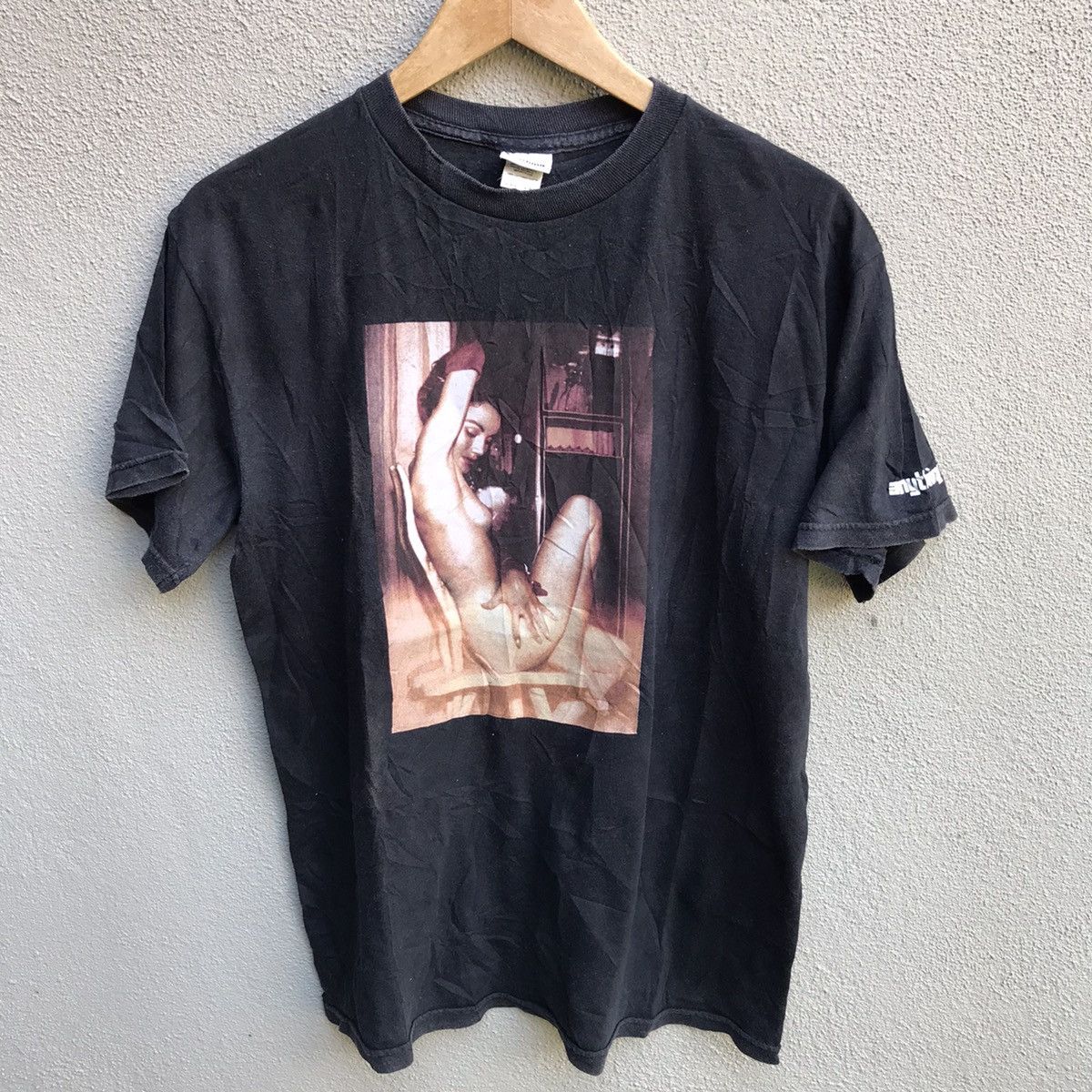 aNYthing ANYTHING naked girl graphic tee Size US M / EU 48-50 / 2 - 2 Thumbnail