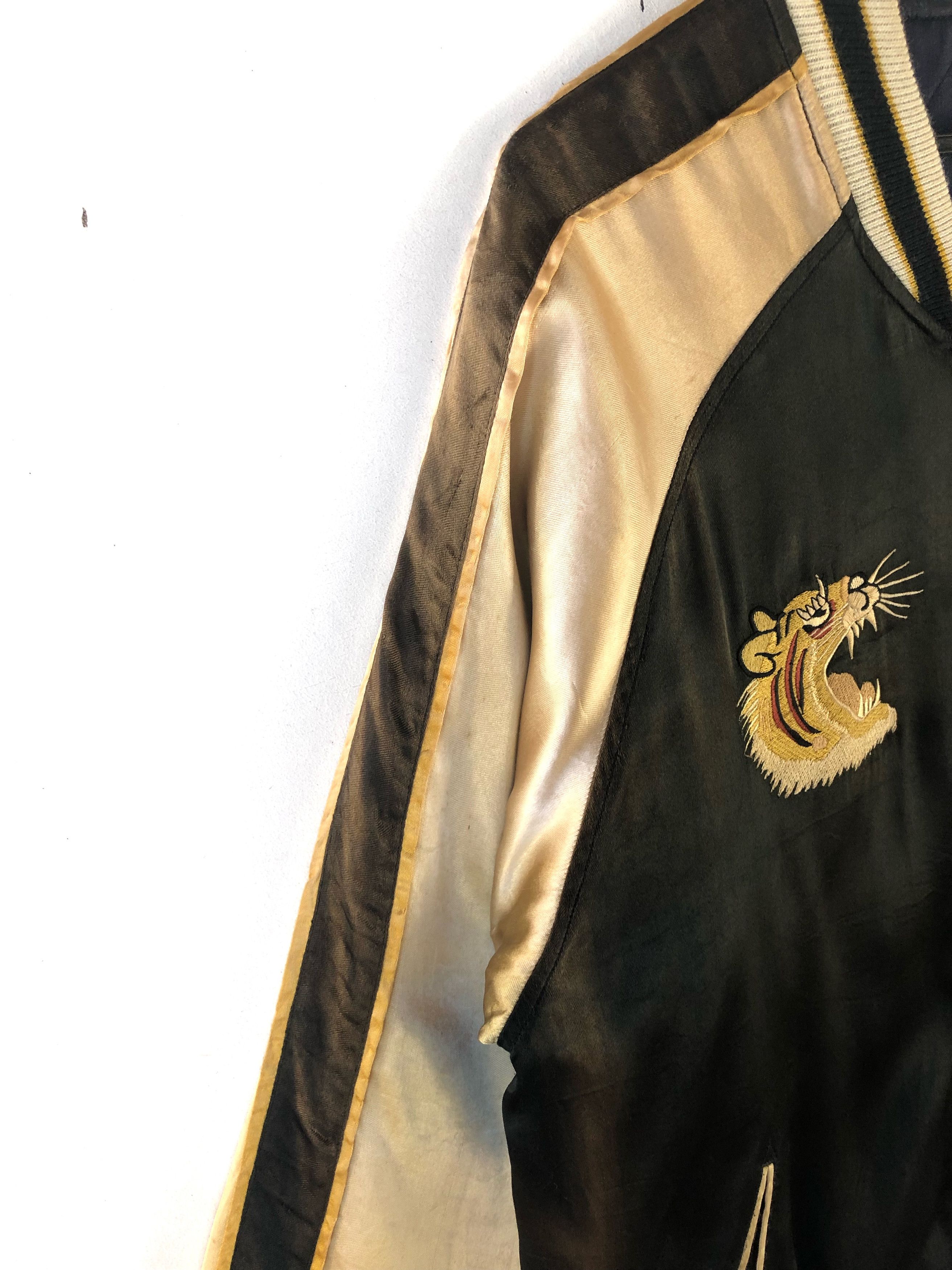 Japanese Brand VINTAGE REVERSIBLE SUKAJAN SATIN JACKET Size US L / EU 52-54 / 3 - 5 Thumbnail