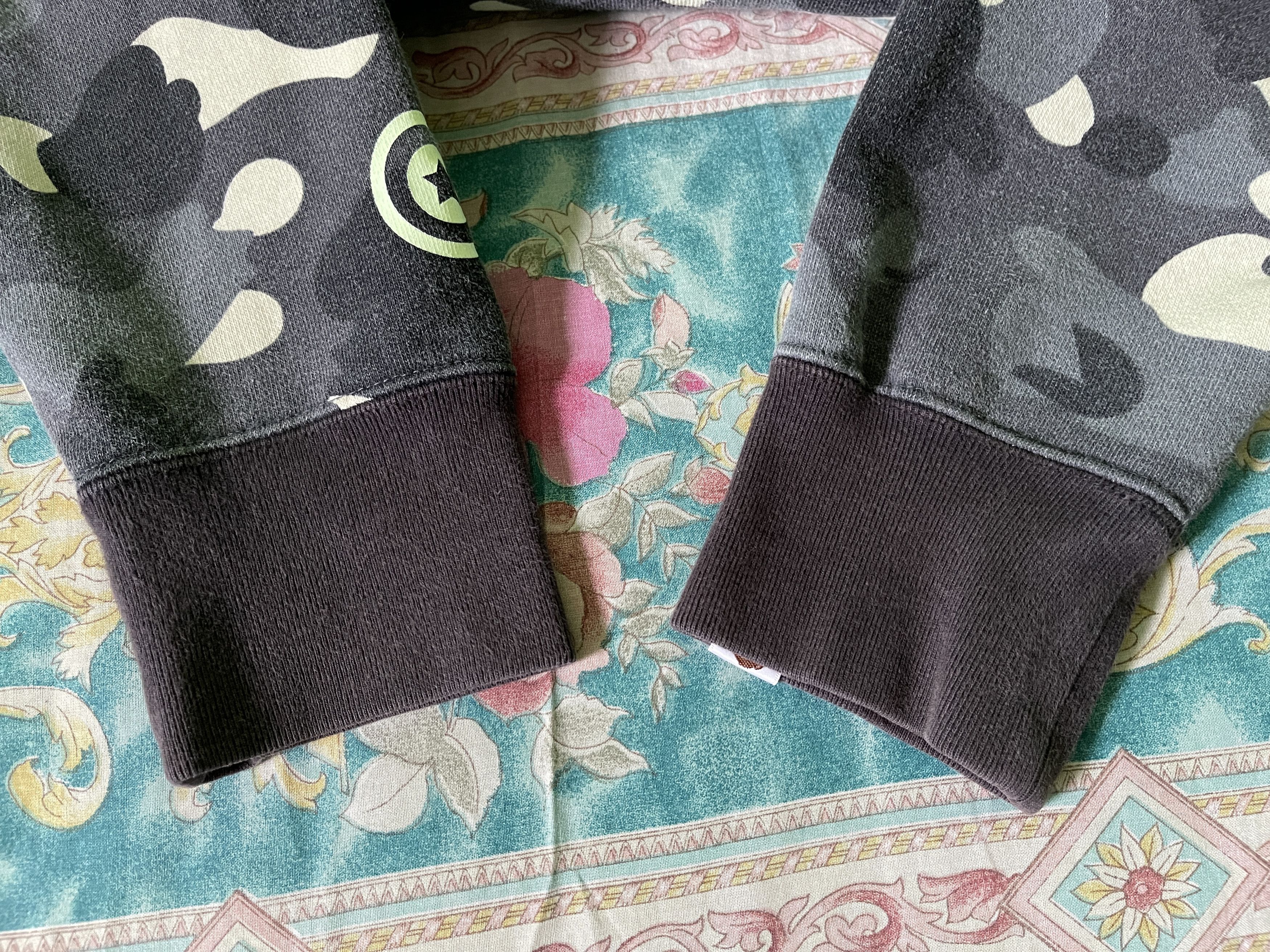 Bape Hoodie Bape shark Black City Camo GITD Size US M / EU 48-50 / 2 - 11 Thumbnail