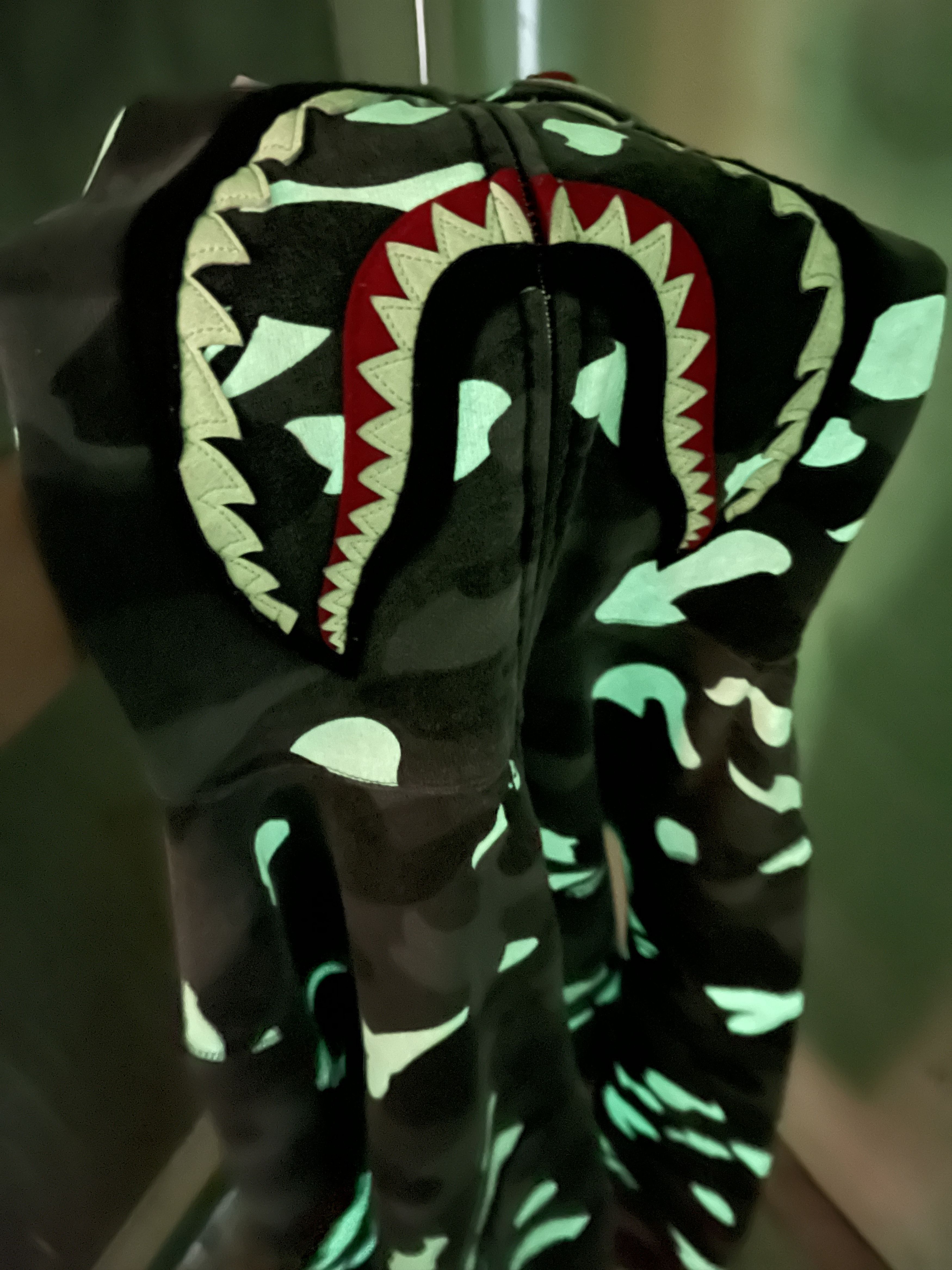 Bape Hoodie Bape shark Black City Camo GITD Size US M / EU 48-50 / 2 - 21 Thumbnail