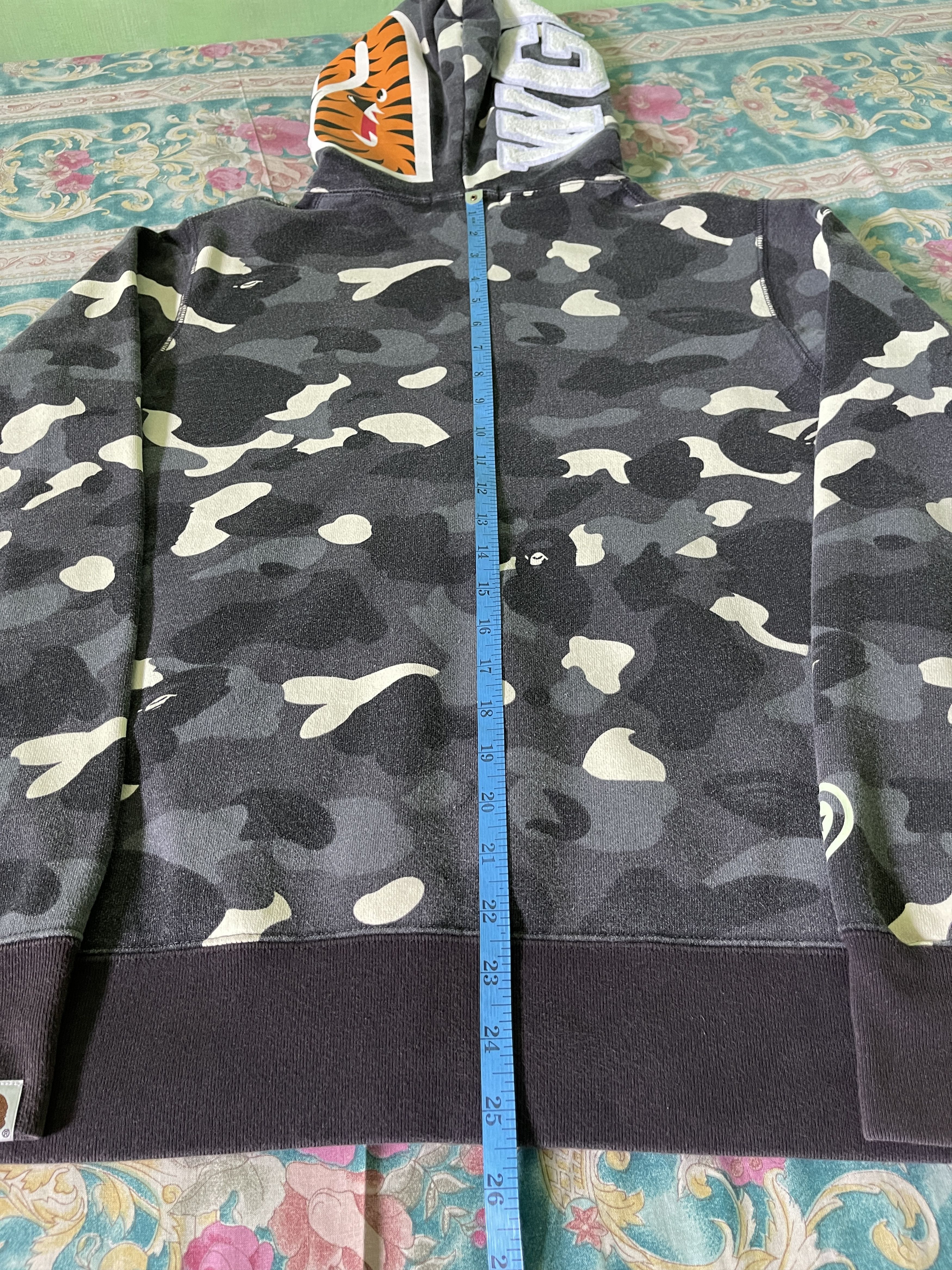 Bape Hoodie Bape shark Black City Camo GITD Size US M / EU 48-50 / 2 - 24 Thumbnail