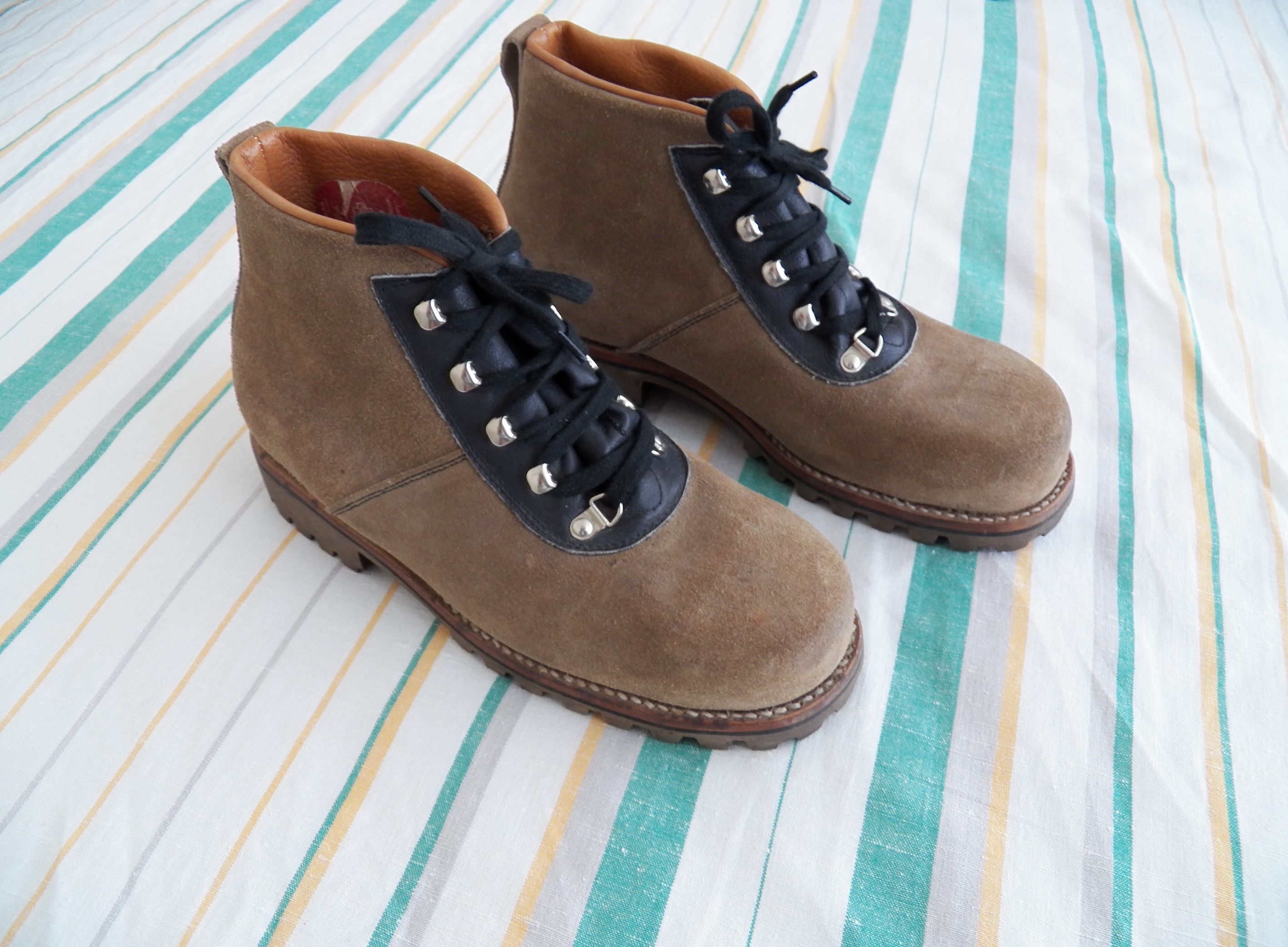 Vintage Minerva Swiss Work Hiking Boots Tan Suede Leather Steel Toe Size US 9 / EU 42 - 1 Thumbnail