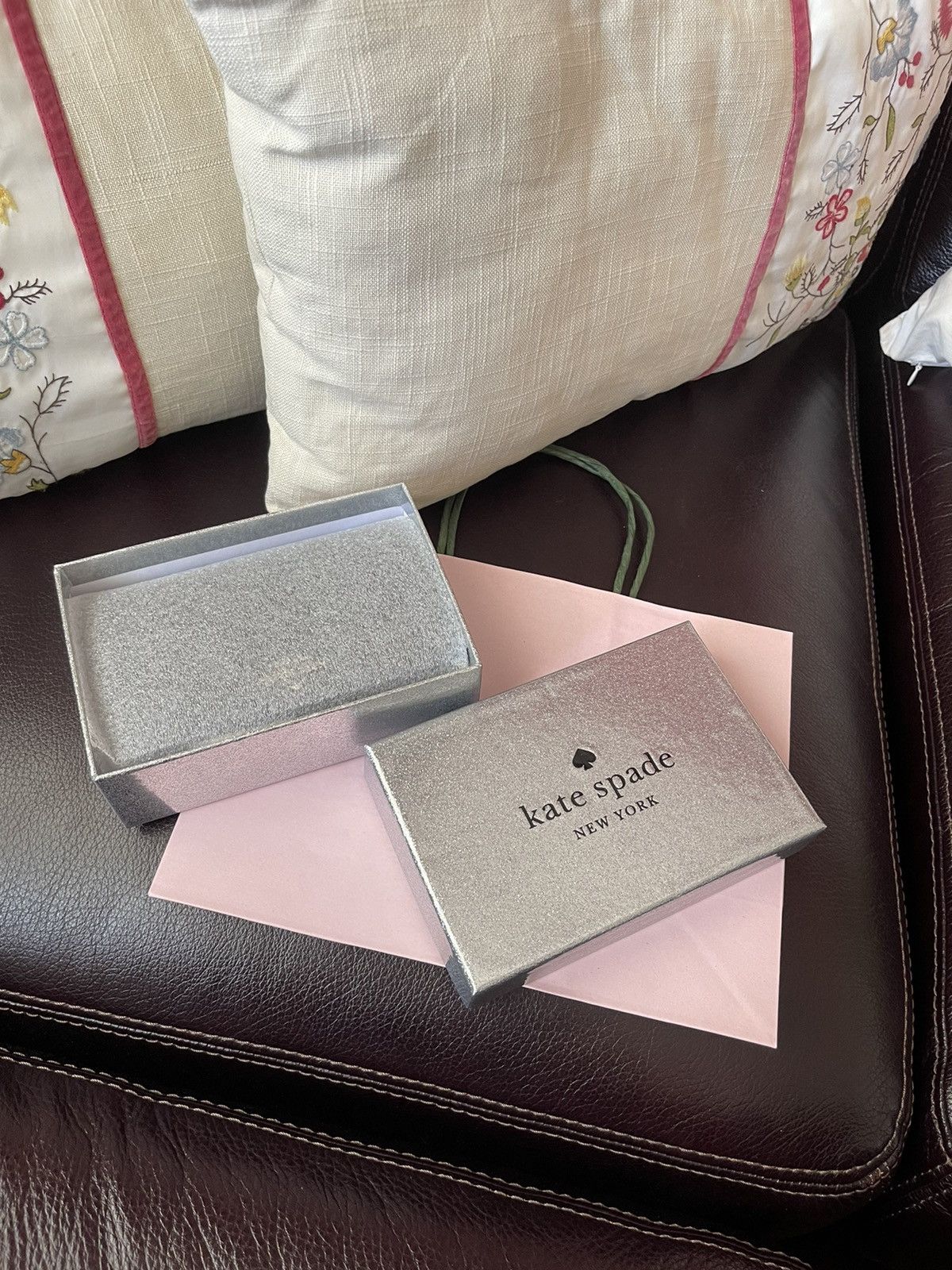 Kate Spade Diamond Glitter Gift Boxed Medium Compact Wallet