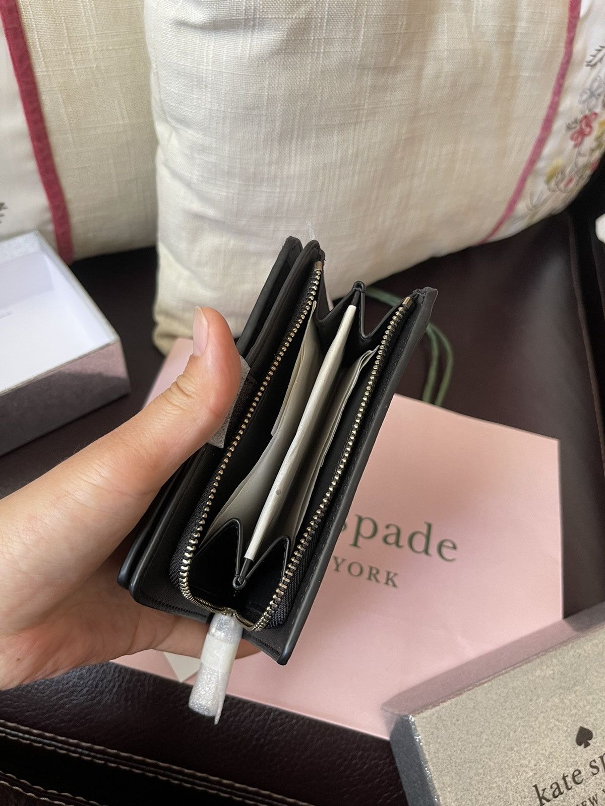 Kate Spade Diamond Glitter Gift Boxed Medium Compact Wallet