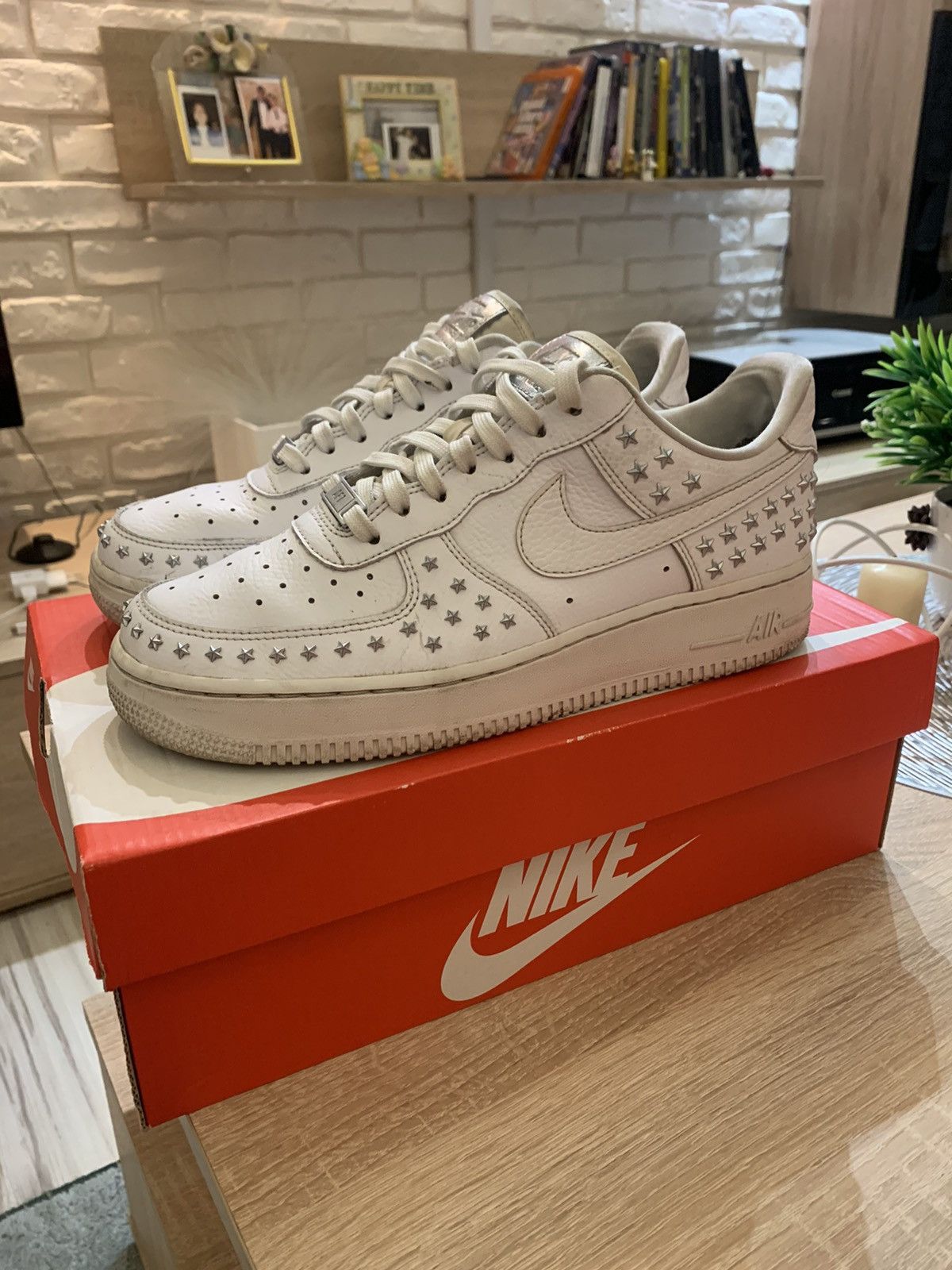 studded nike air force 1
