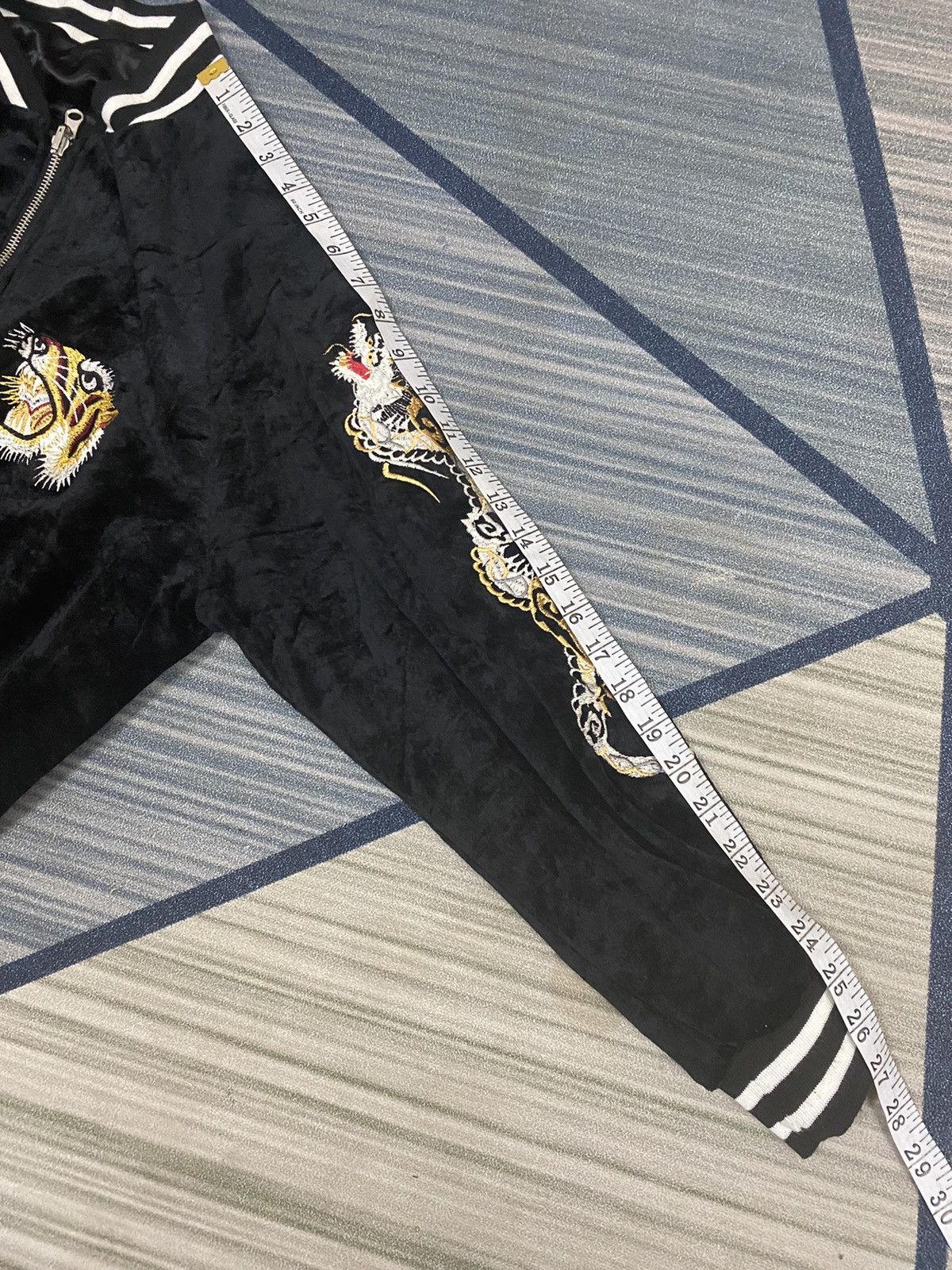Japanese Brand × Velvet SUKAJAN EMBROIDED 2 ELEMENTS RIVERSIBLE VELVET JACKET Size US M / EU 48-50 / 2 - 10 Thumbnail