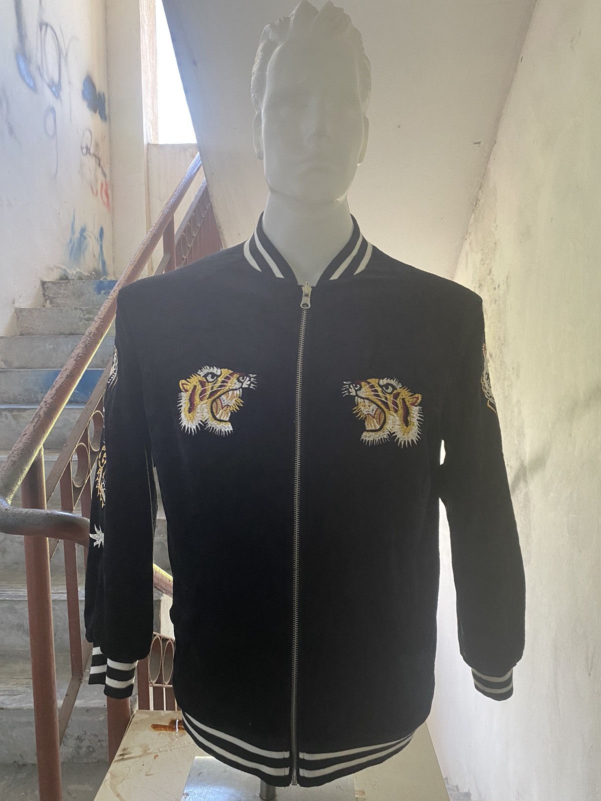 Japanese Brand × Velvet SUKAJAN EMBROIDED 2 ELEMENTS RIVERSIBLE VELVET JACKET Size US M / EU 48-50 / 2 - 1 Thumbnail