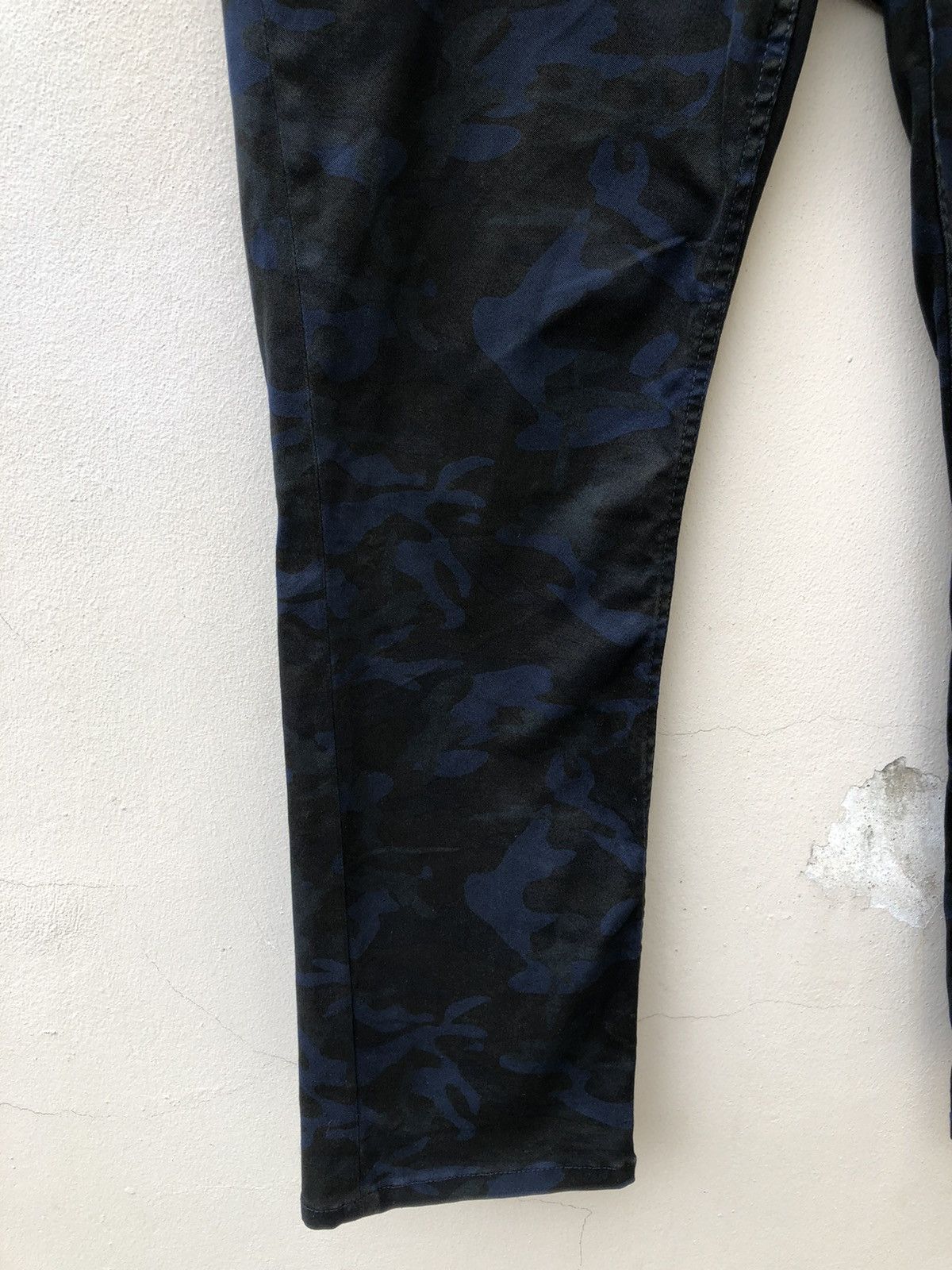 Johnbull Vintage Johnbull Japan Stretch Waxed Camo Cropped Jeans Size US 31 - 10 Thumbnail
