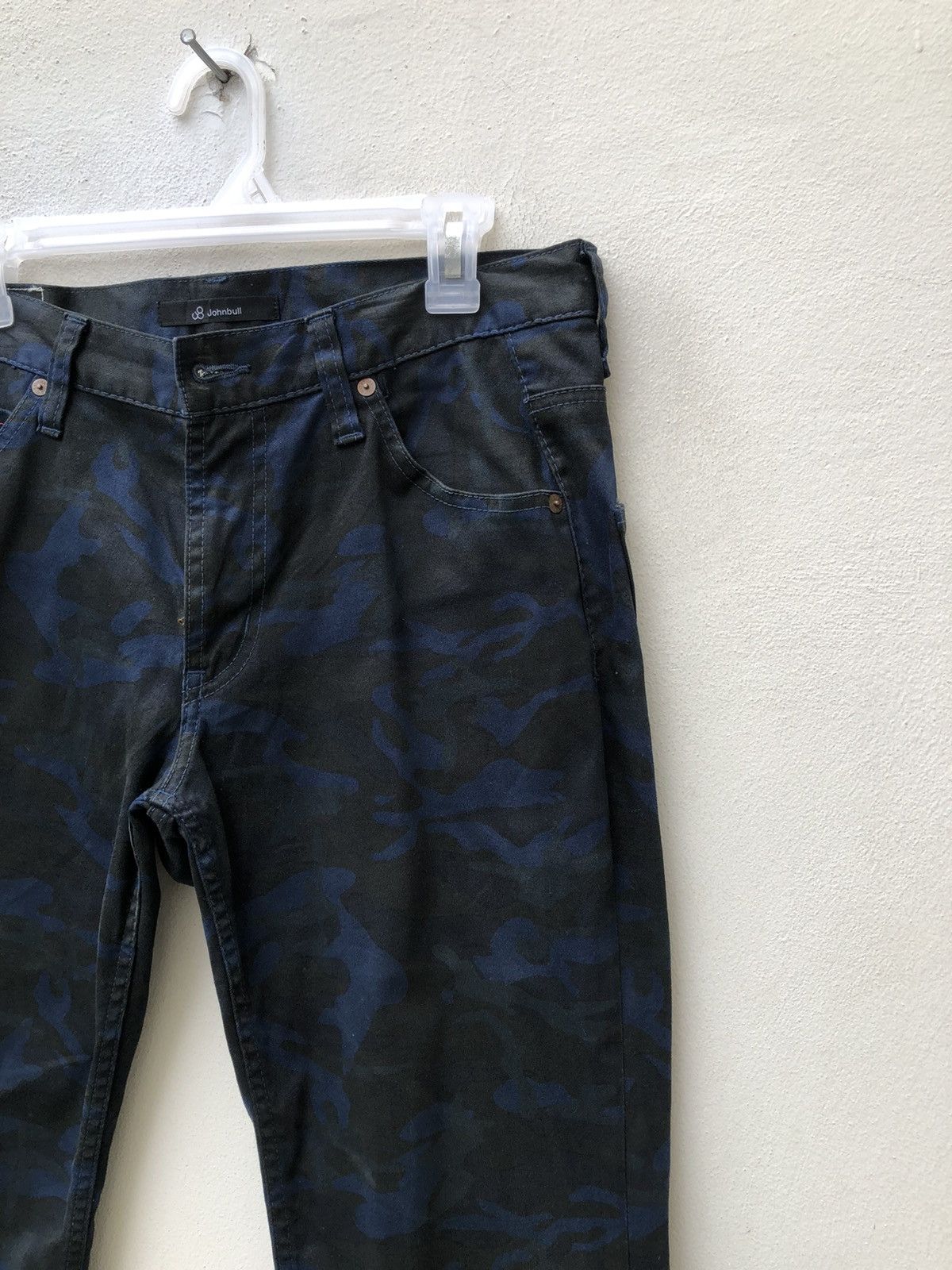 Johnbull Vintage Johnbull Japan Stretch Waxed Camo Cropped Jeans Size US 31 - 12 Thumbnail