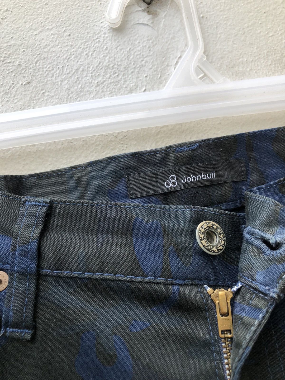 Johnbull Vintage Johnbull Japan Stretch Waxed Camo Cropped Jeans Size US 31 - 8 Thumbnail