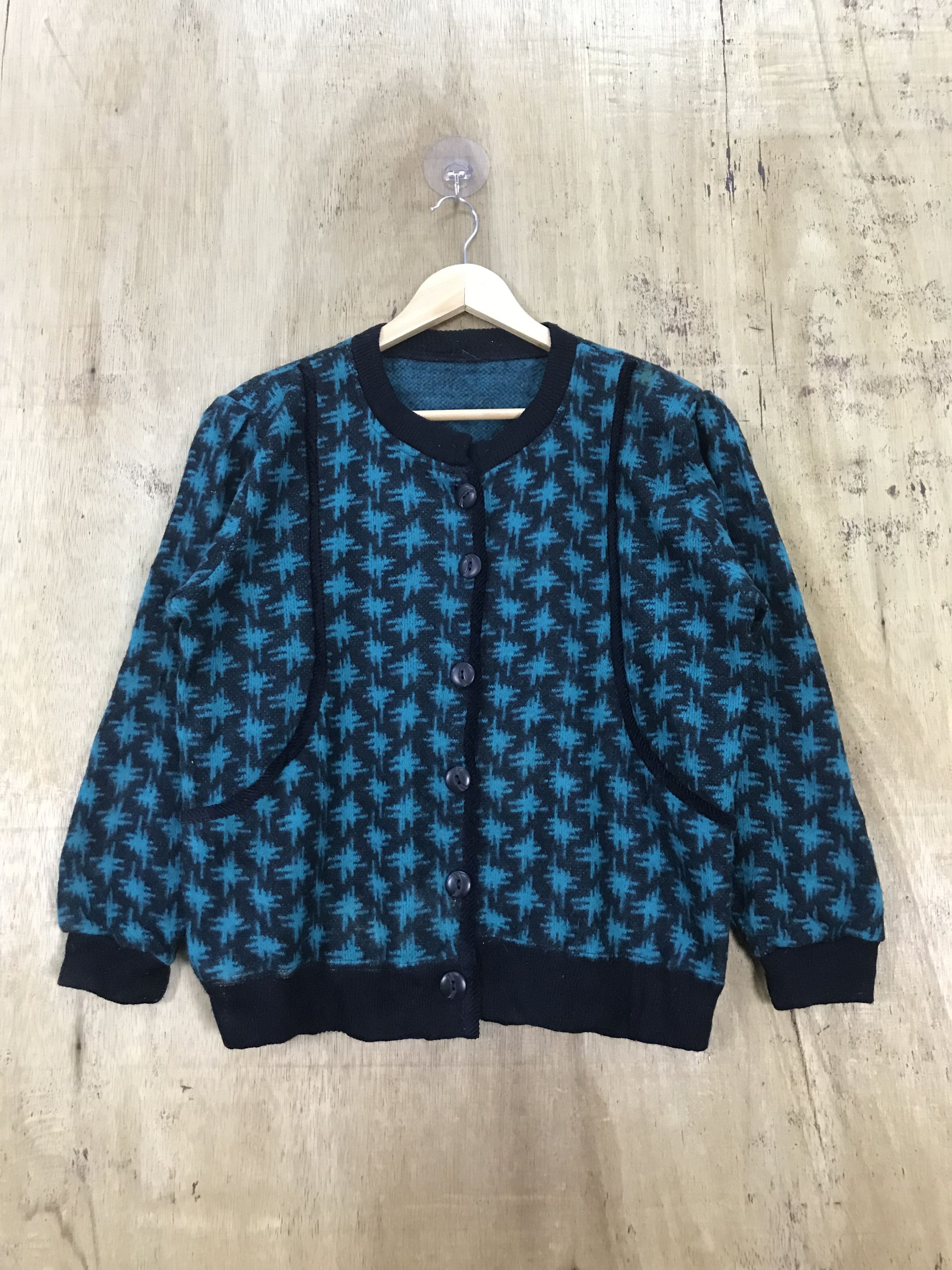 Vintage Motive Patterned Knit Cardigan
