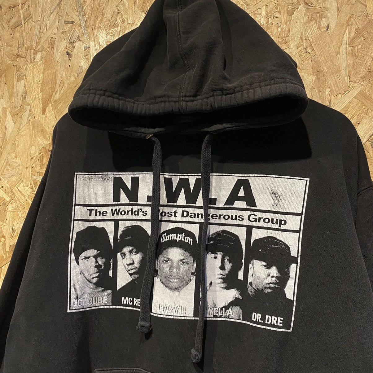Other VINTAGE‼️Rap Hoodie N.W.A “The World’s Most Dangerous Group” Size US M / EU 48-50 / 2 - 3 Thumbnail