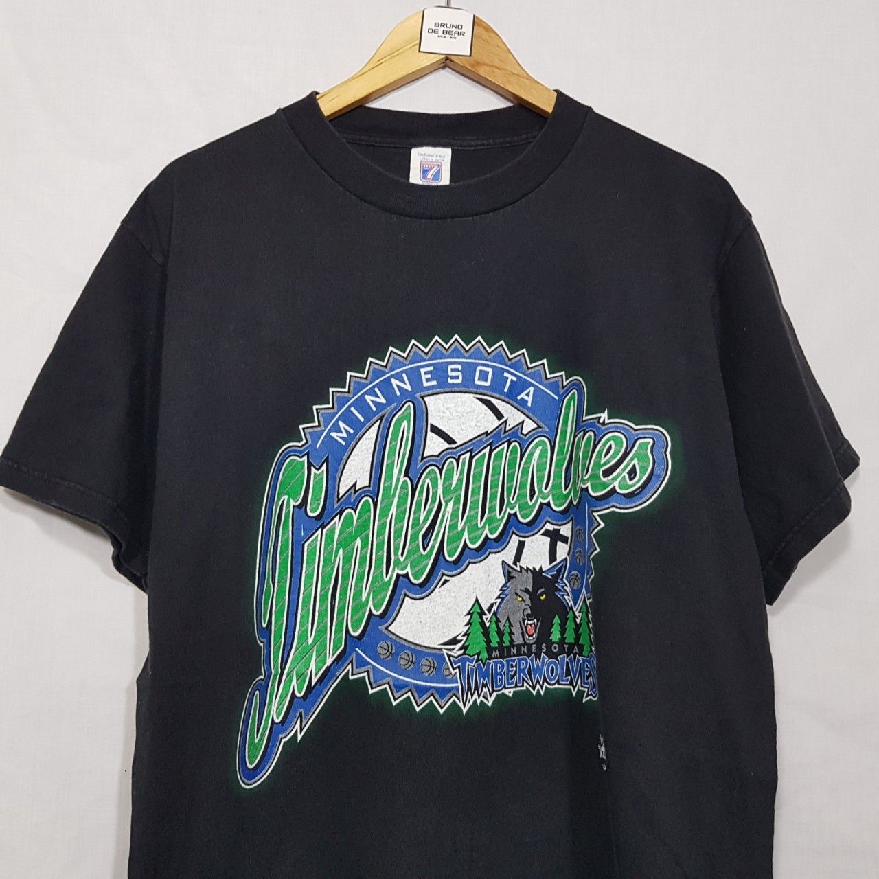 Vintage 90's Minnesota Timberwolves shirt NBA Basketball