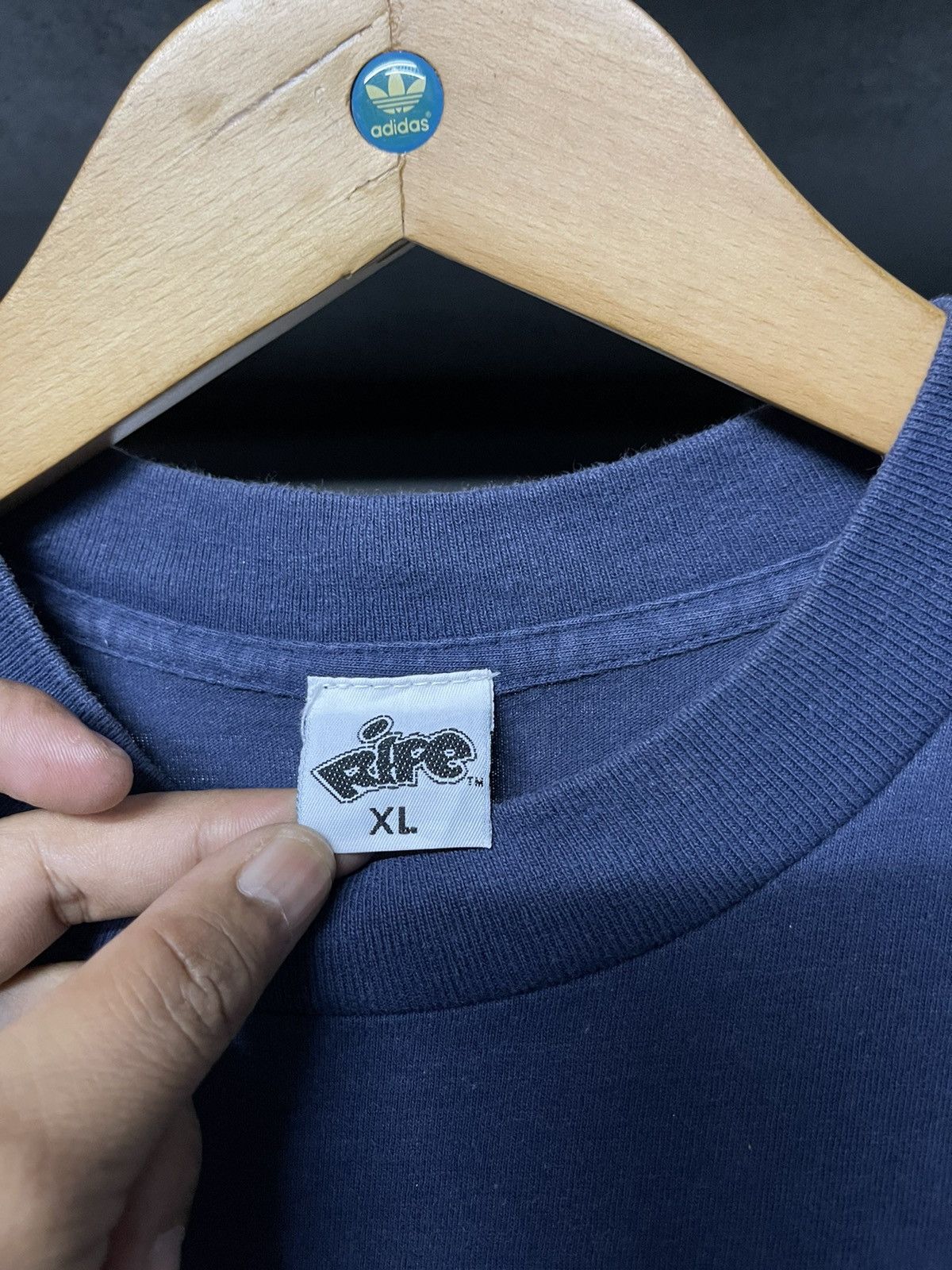 Girl Skateboards Vintage 90s Ripe Skateboard Single Stitch Tee Size US L / EU 52-54 / 3 - 4 Thumbnail