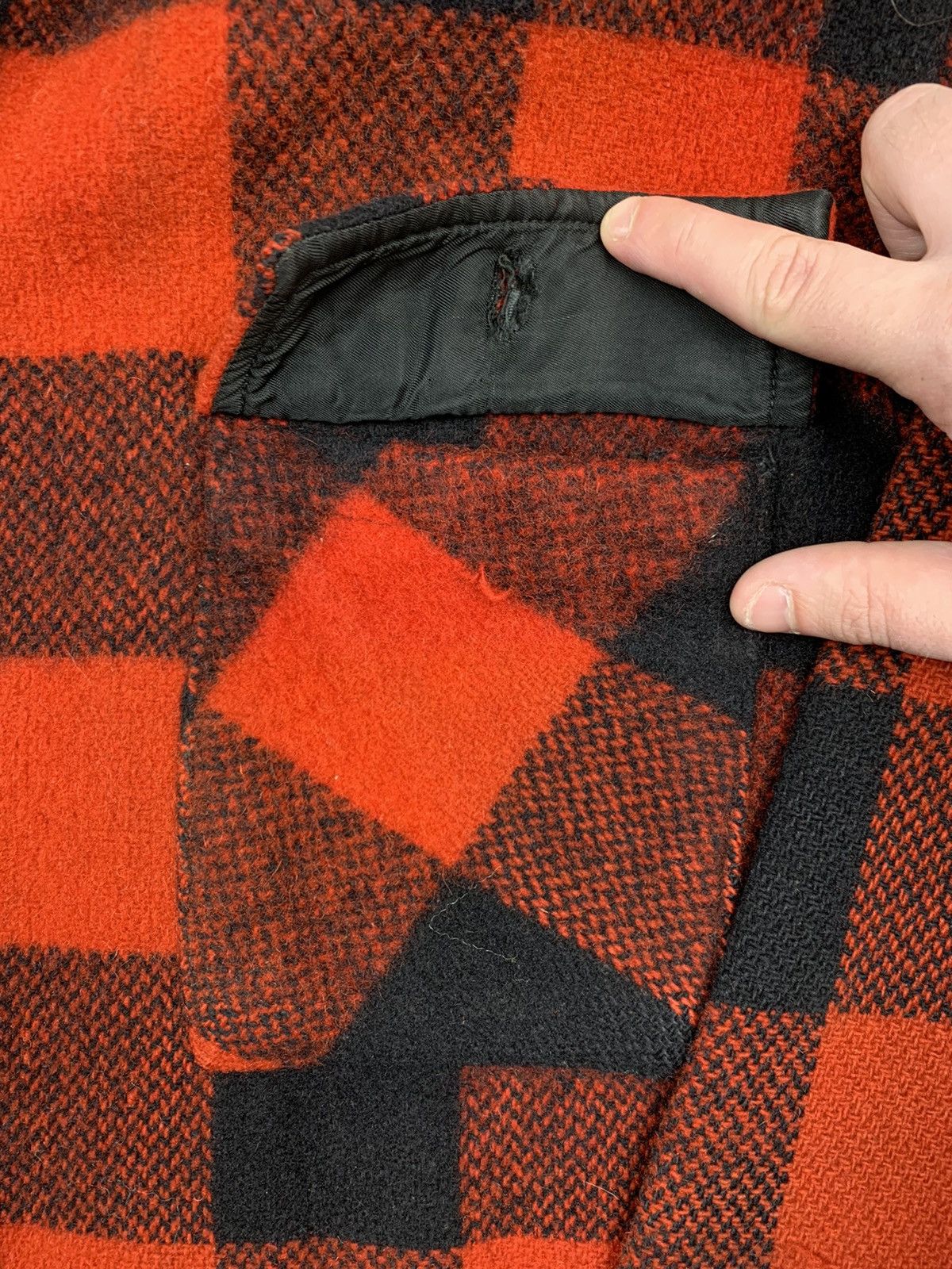 Vintage Vintage 50s Woolrich Mackinaw Red Plaid Wool Hunting Jacket Size US L / EU 52-54 / 3 - 6 Thumbnail