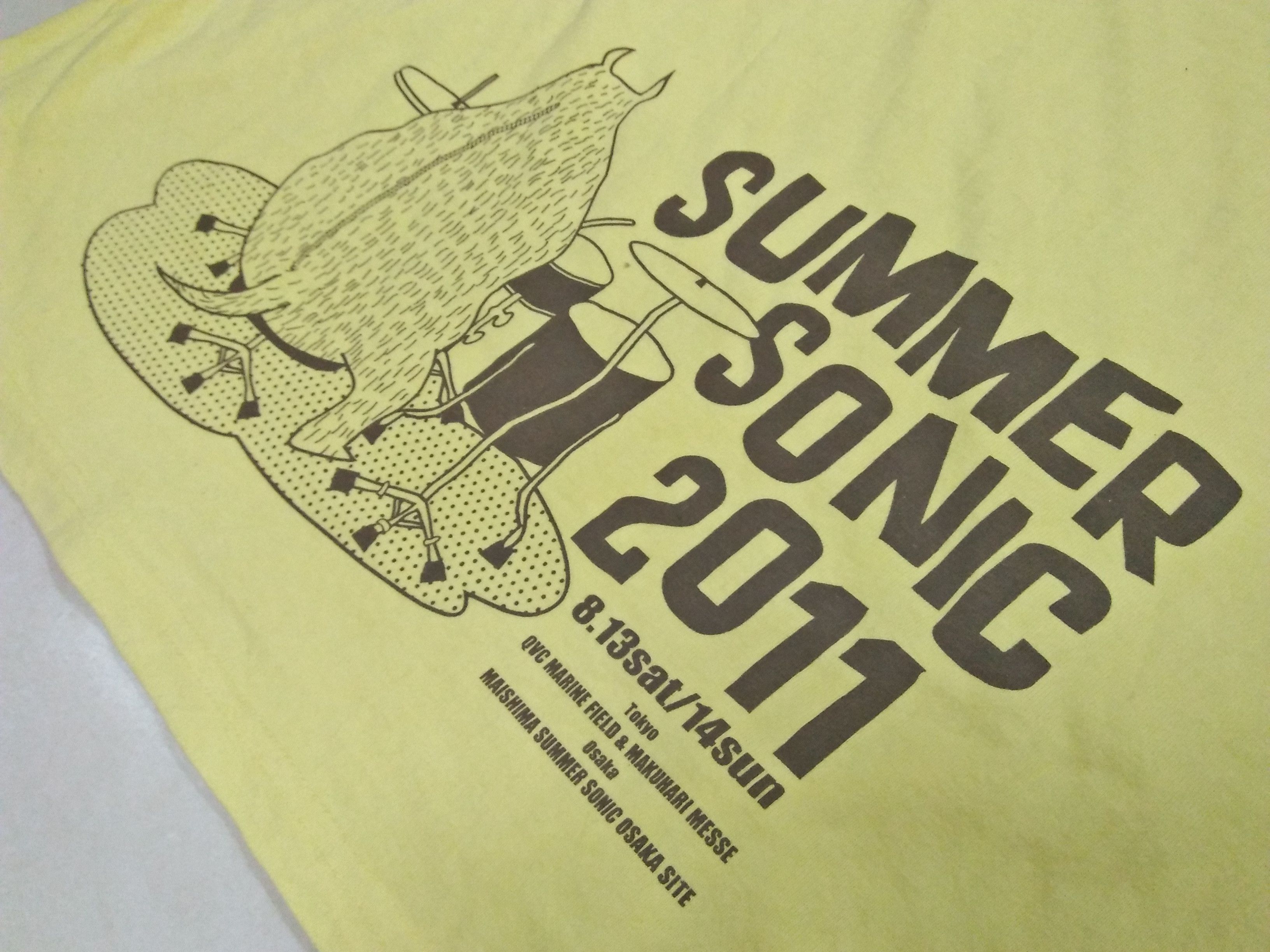 Band Tees SUMMER SONIC FESTIVAL 2011 Big Graphic Yellow Tee Size US L / EU 52-54 / 3 - 5 Thumbnail
