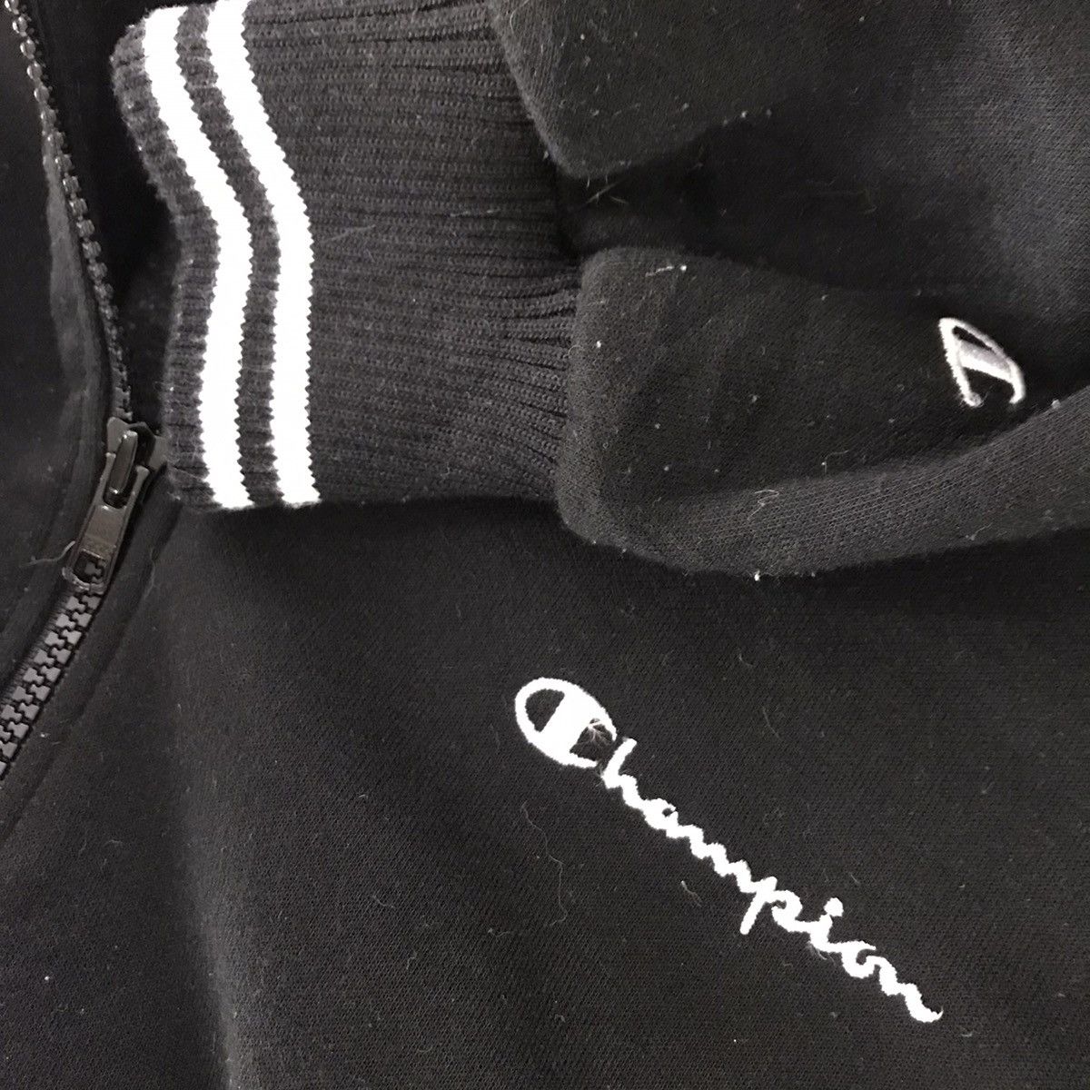 Champion ⚡️Champion Black zippier Jacket Size US L / EU 52-54 / 3 - 7 Thumbnail