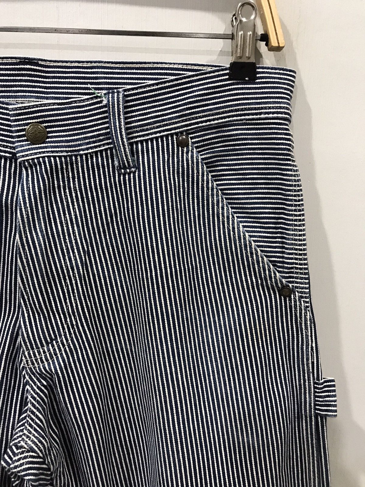 Japanese Brand OSHKOSH Classic Hickory Stripe Carpenter Denim Size US 32 / EU 48 - 2 Thumbnail