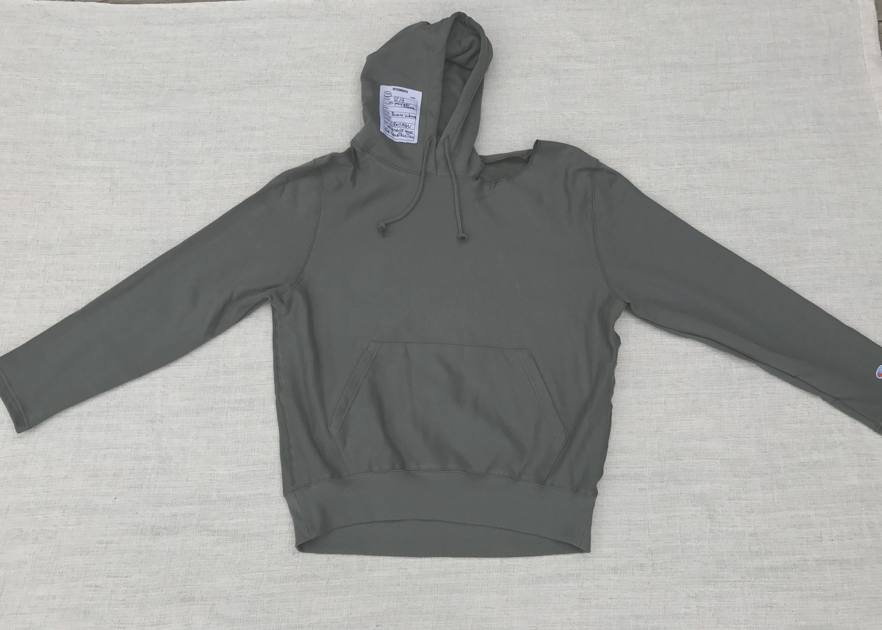 【VETEMENTS】X CHAMPION HOODIE Sweatshirt Vetements x Champion Blue size M International in