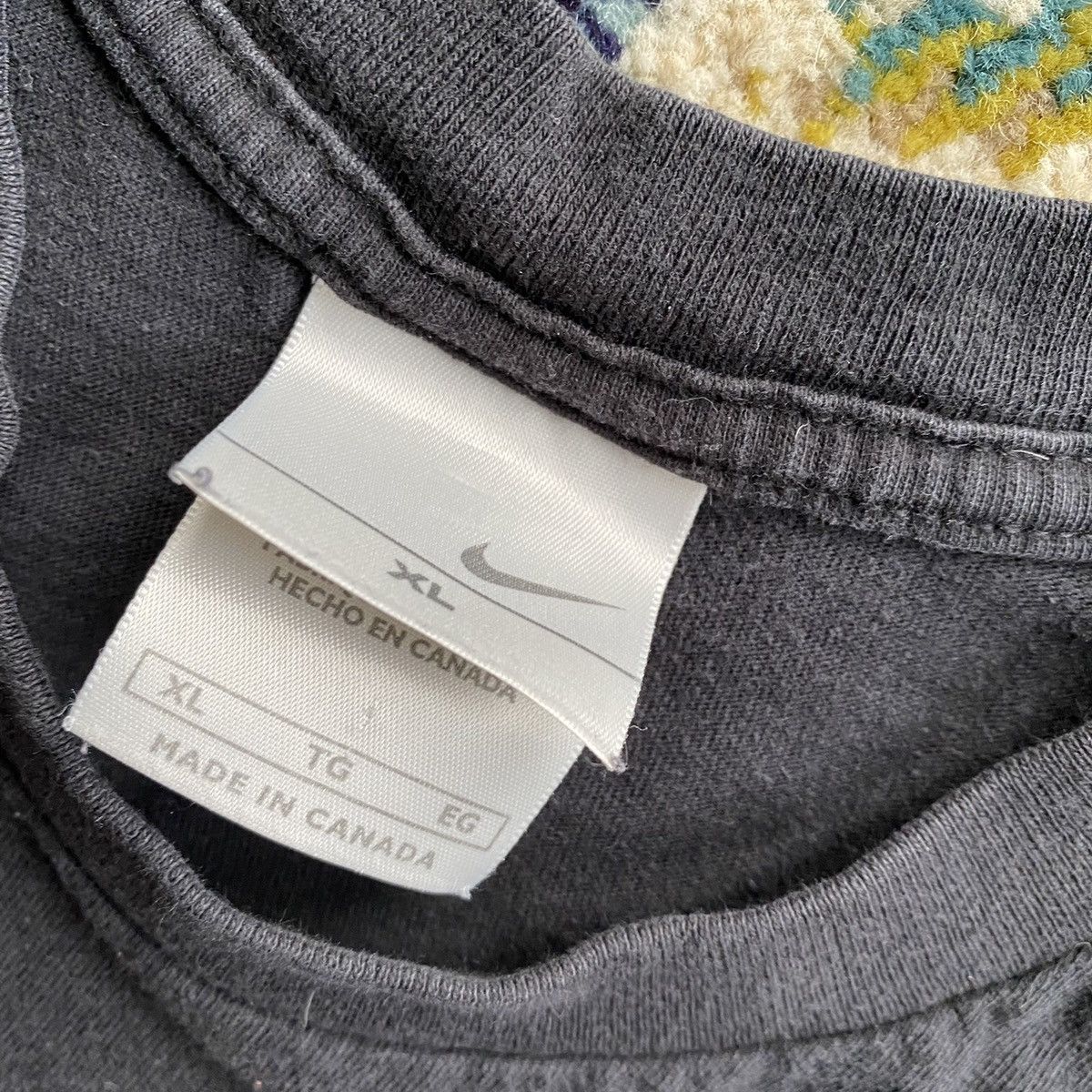 Nike 2000s Nike Mini Swoosh Tee Black Size US L / EU 52-54 / 3 - 4 Thumbnail