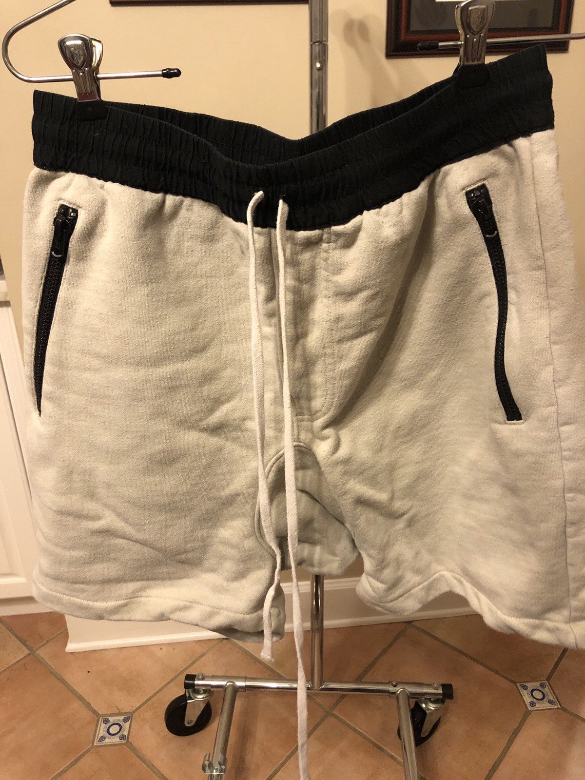 FOG Fear of God FOG Essentials Beige Shorts Size US 30 / EU 46 - 1 Thumbnail