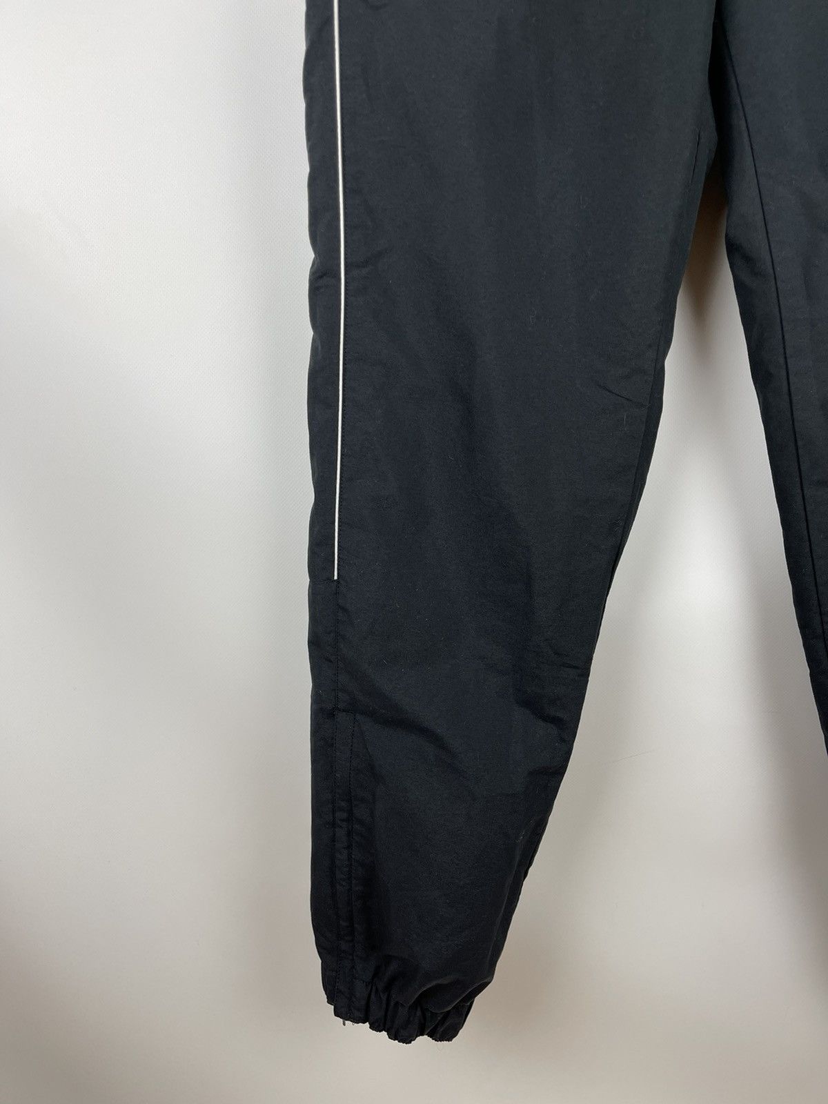 Nike Nike vintage y2k black swoosh embroidered logo track pants Size US 30 / EU 46 - 4 Thumbnail