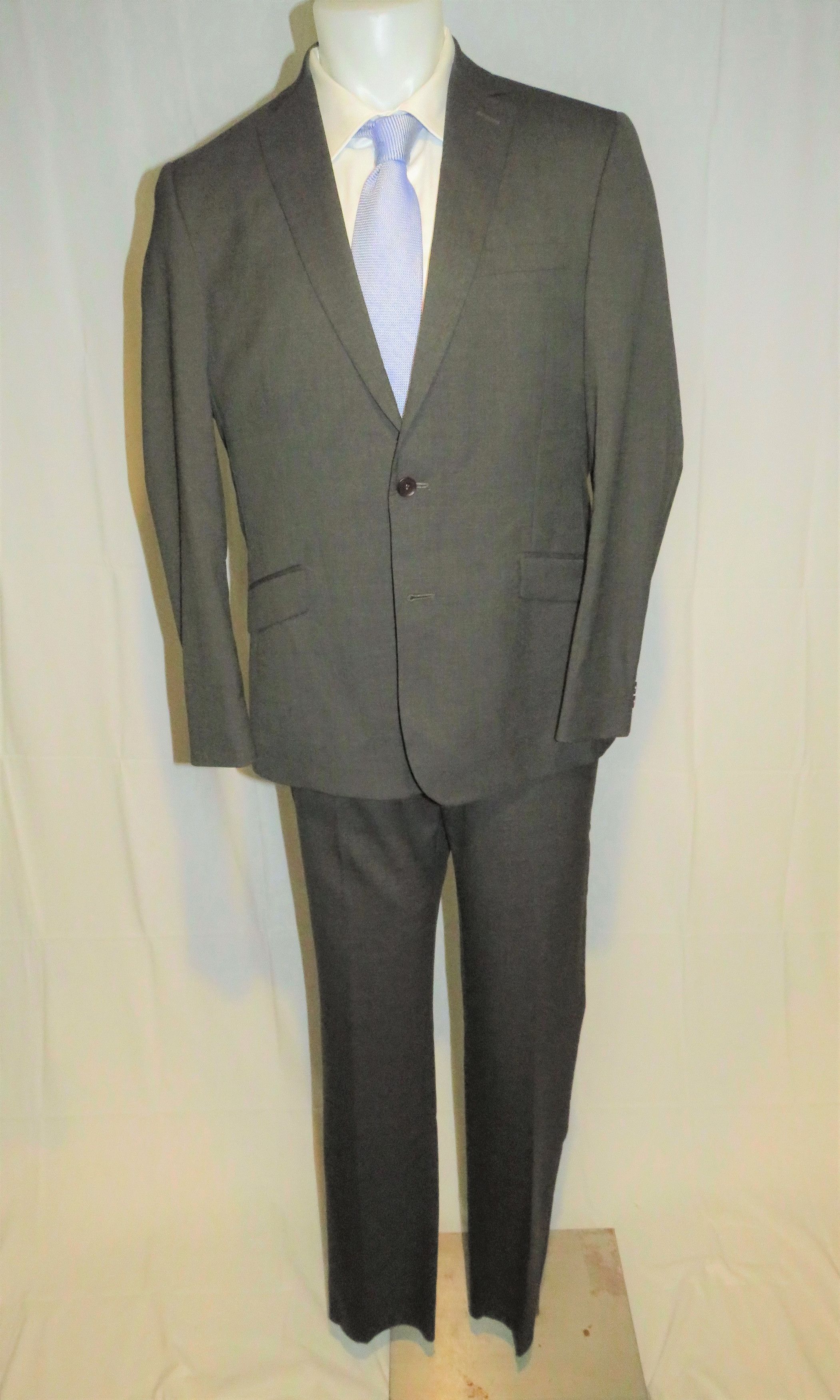 Green Weave Merino Wool Two Button Suit 42R NWOT